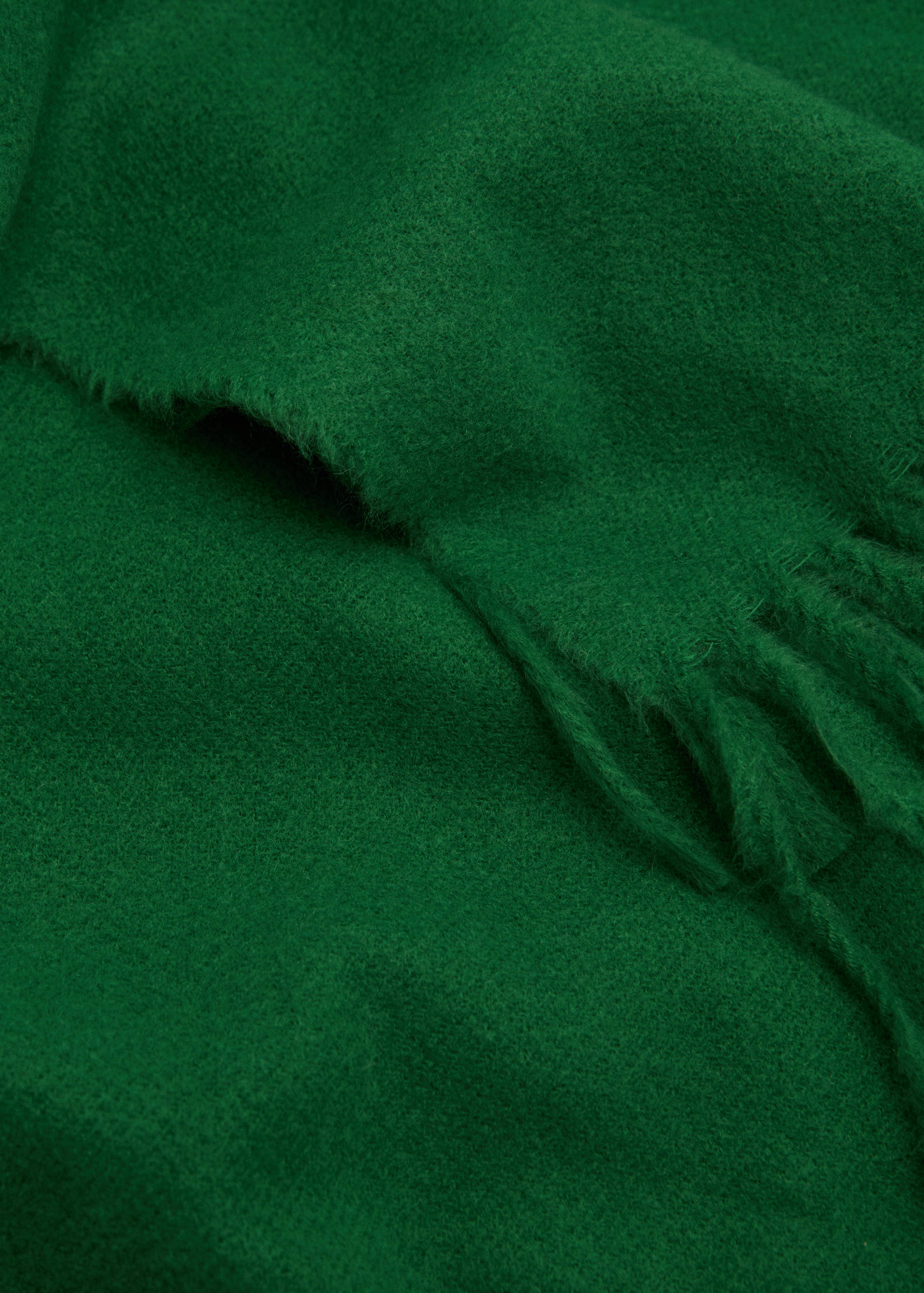 Schal mit fransigen Abschlüssen - Mittlere Ansicht