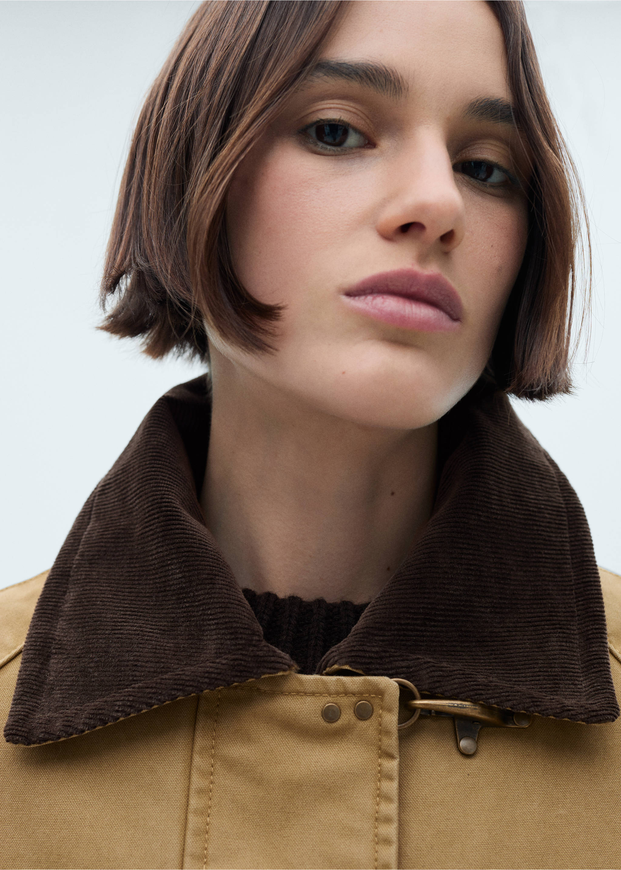 Pockets cotton parka - Details of the article 1, Medium Brown. Ref: 77044760-00.