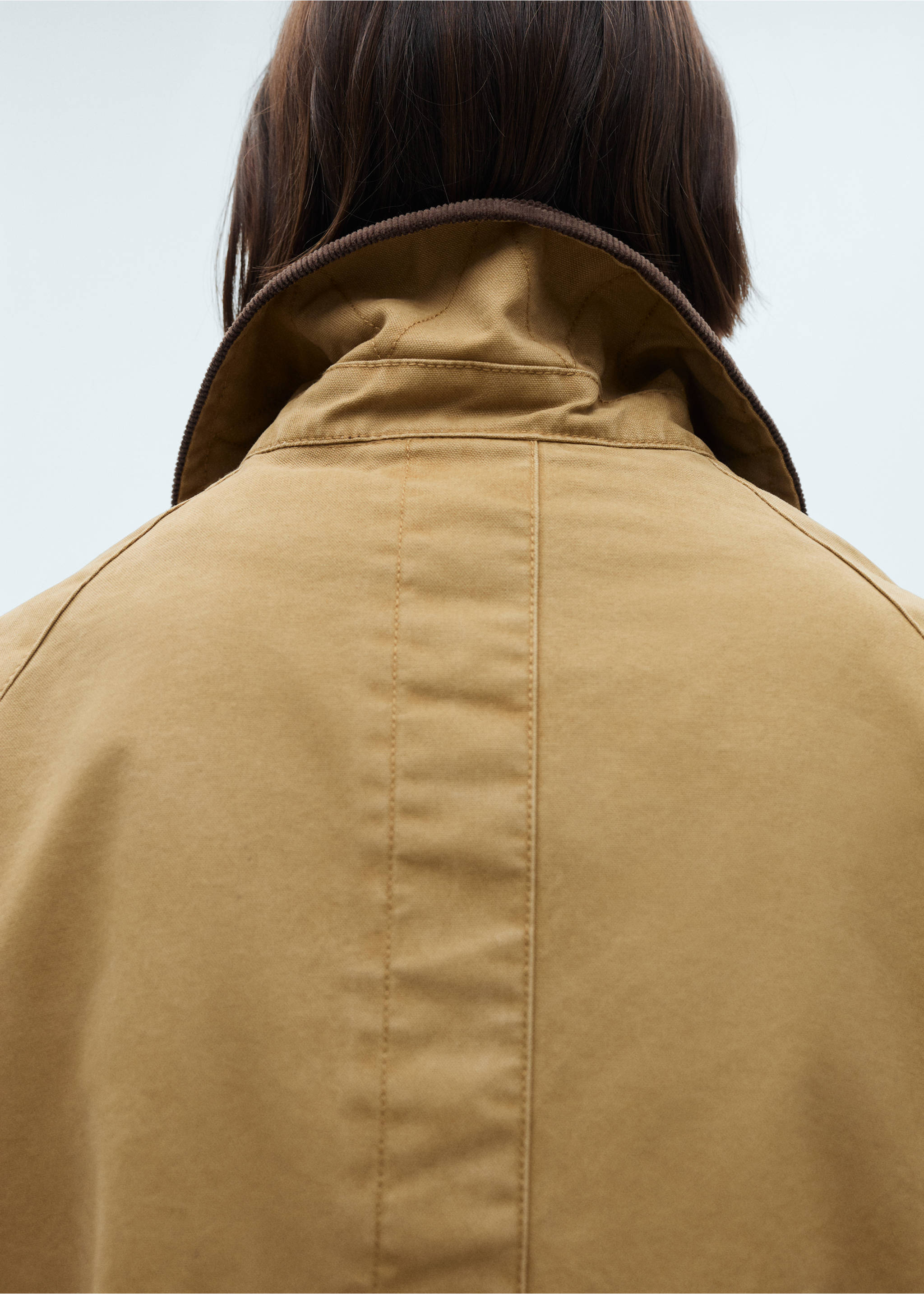 Pockets cotton parka - Details of the article 2, Medium Brown. Ref: 77044760-00.