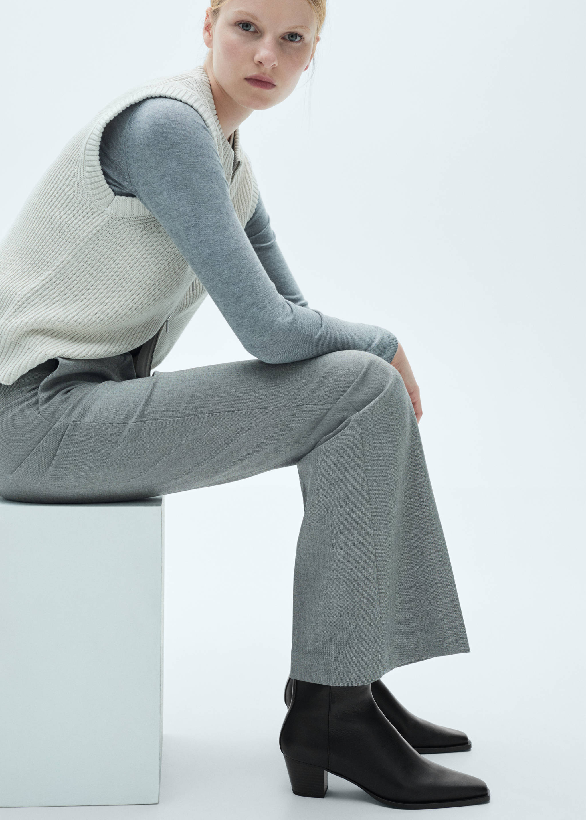 Leather ankle boots with block heel - General plane