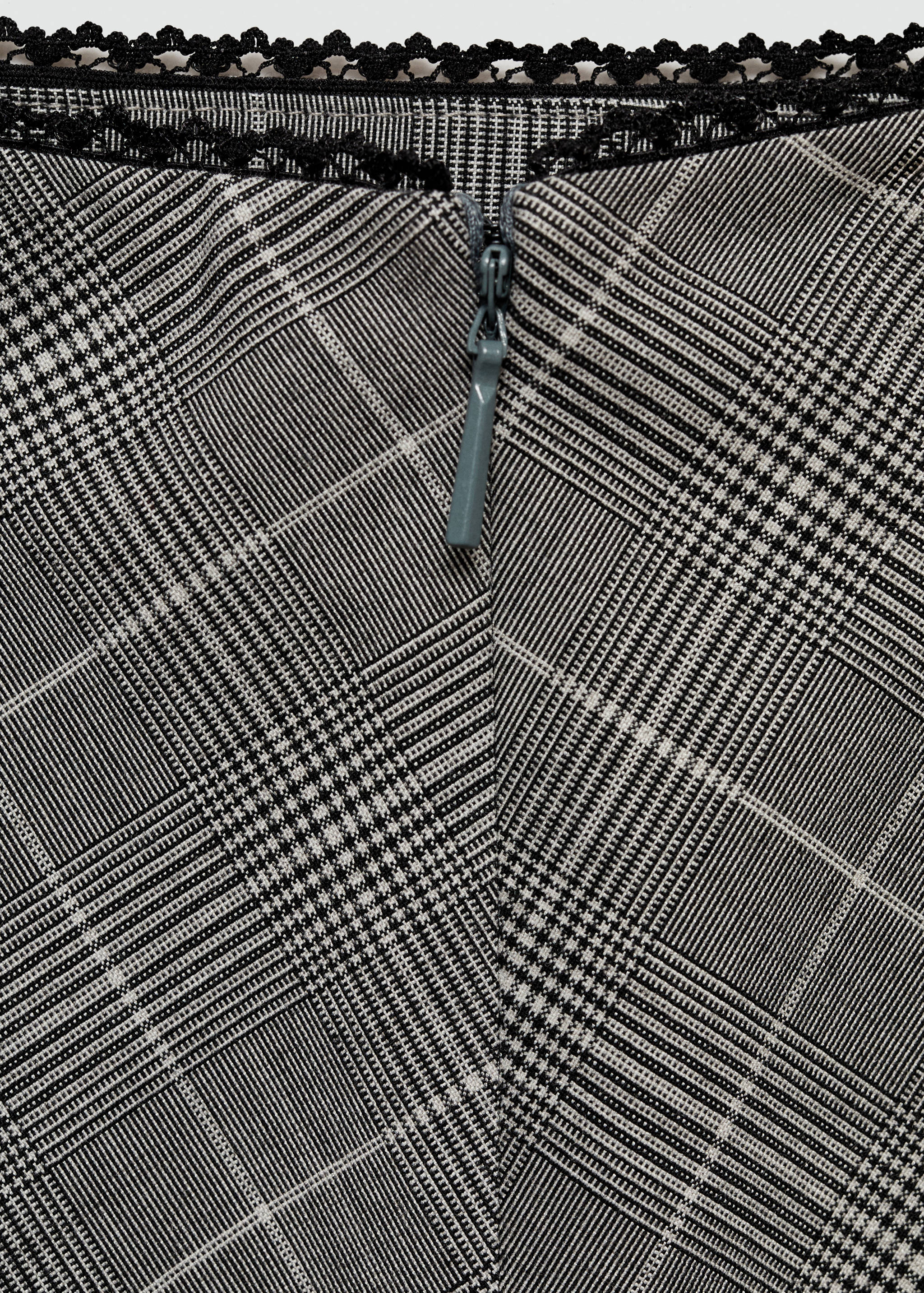 Check skirt with decorative bow - Details of the article 0