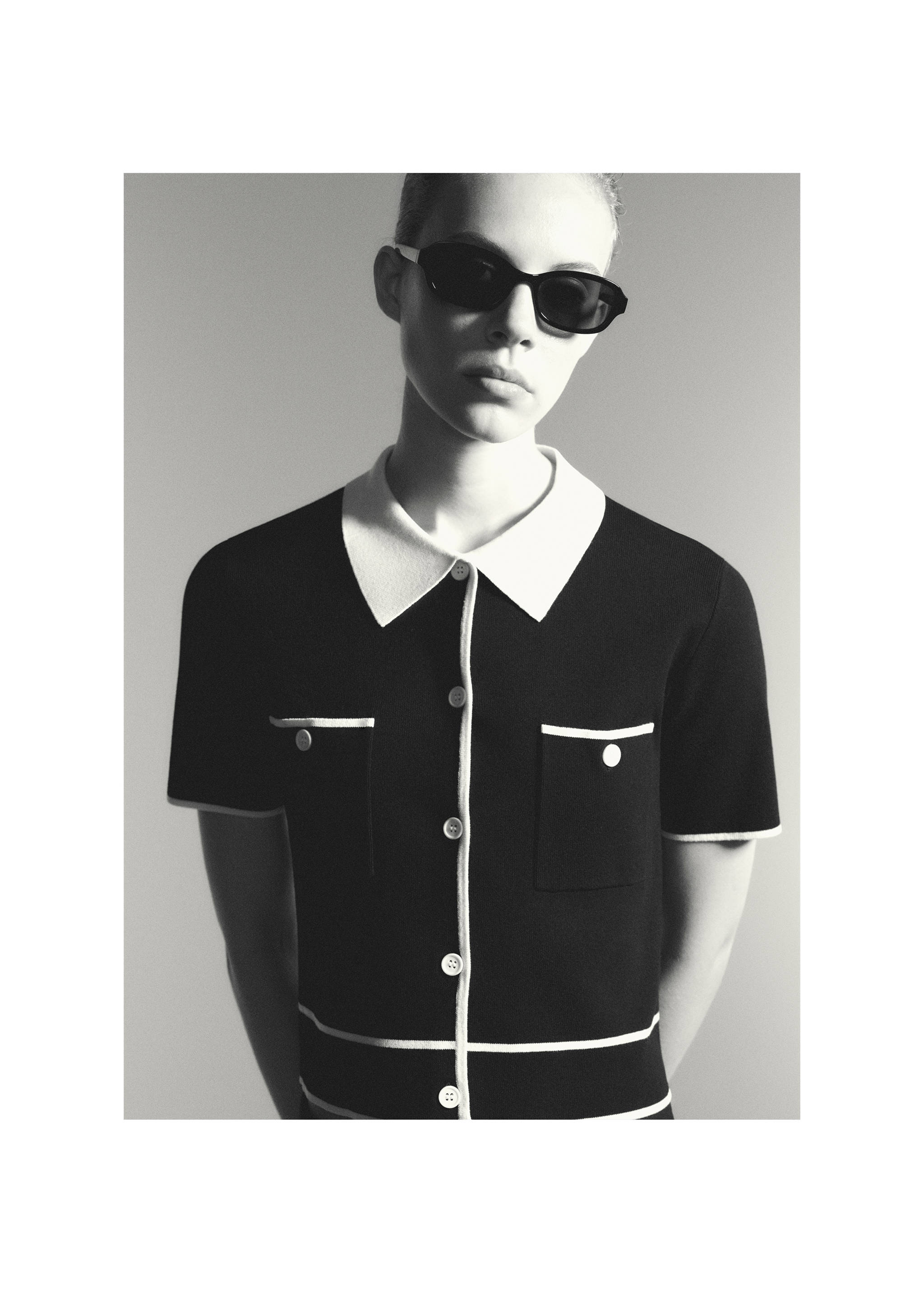 Short-sleeved cardigan with contrasting trims - Details of the article 6