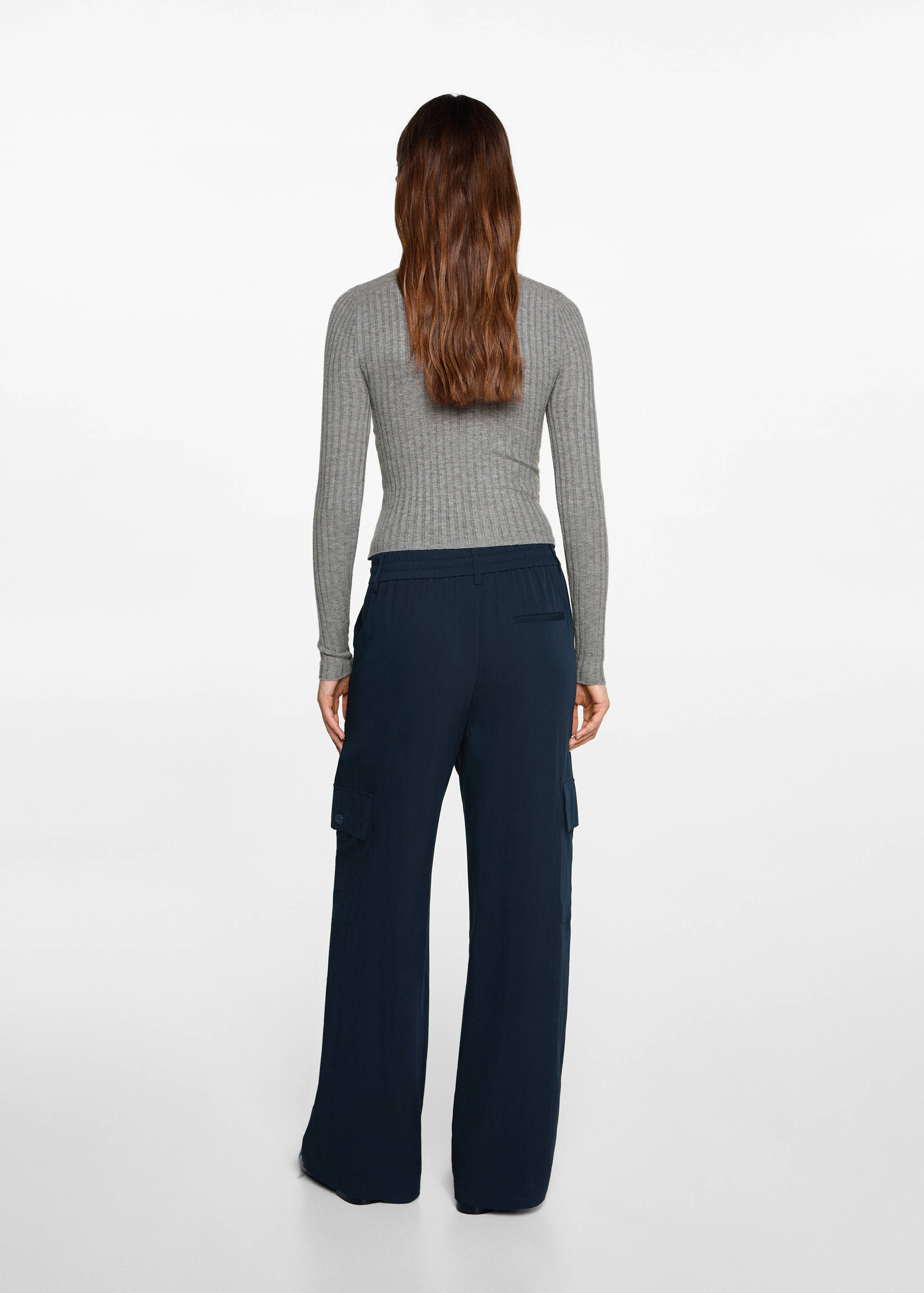 Flowy cargo trousers - Reverse of the article