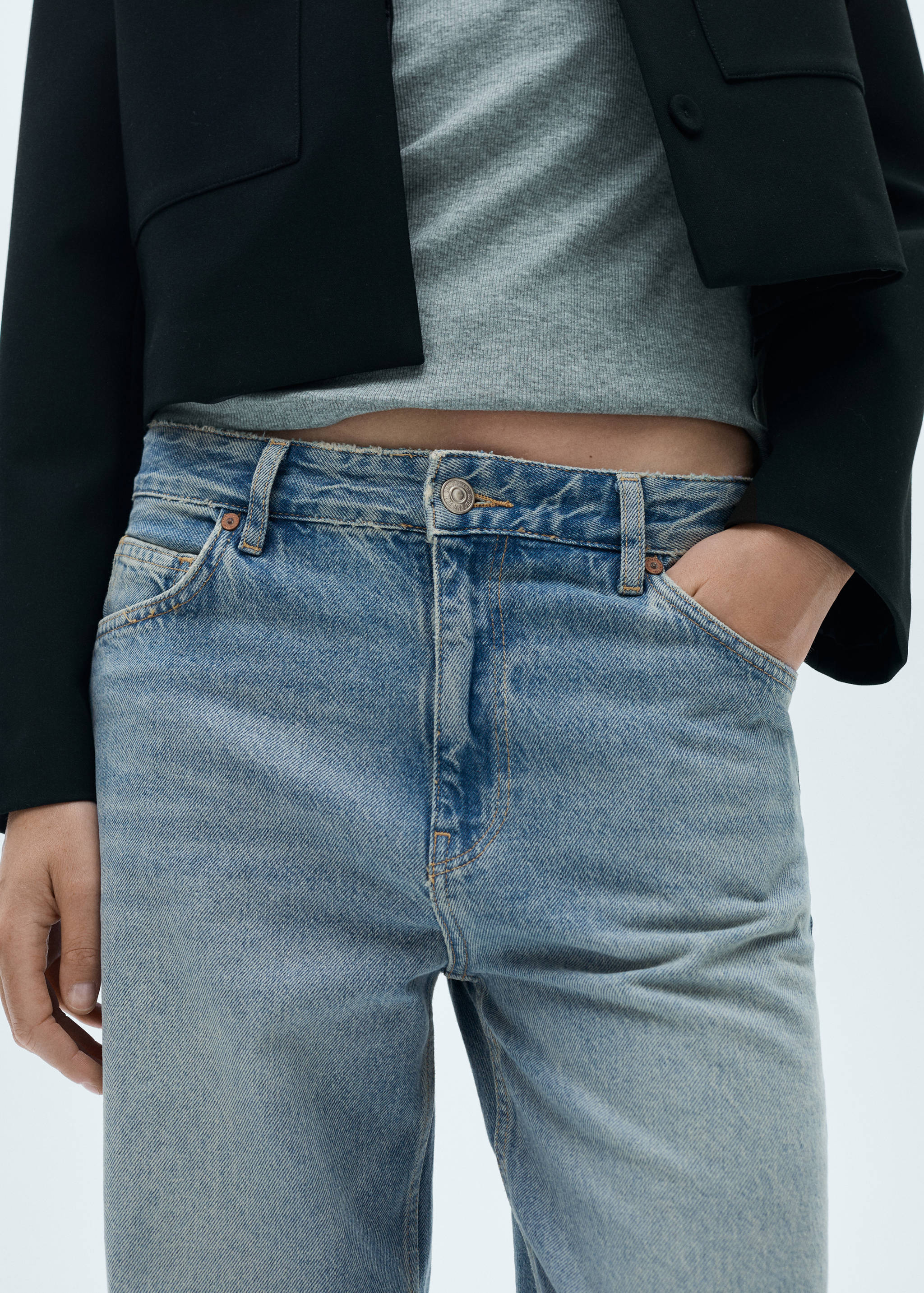 Straight low-waist jeans - Details of the article 2