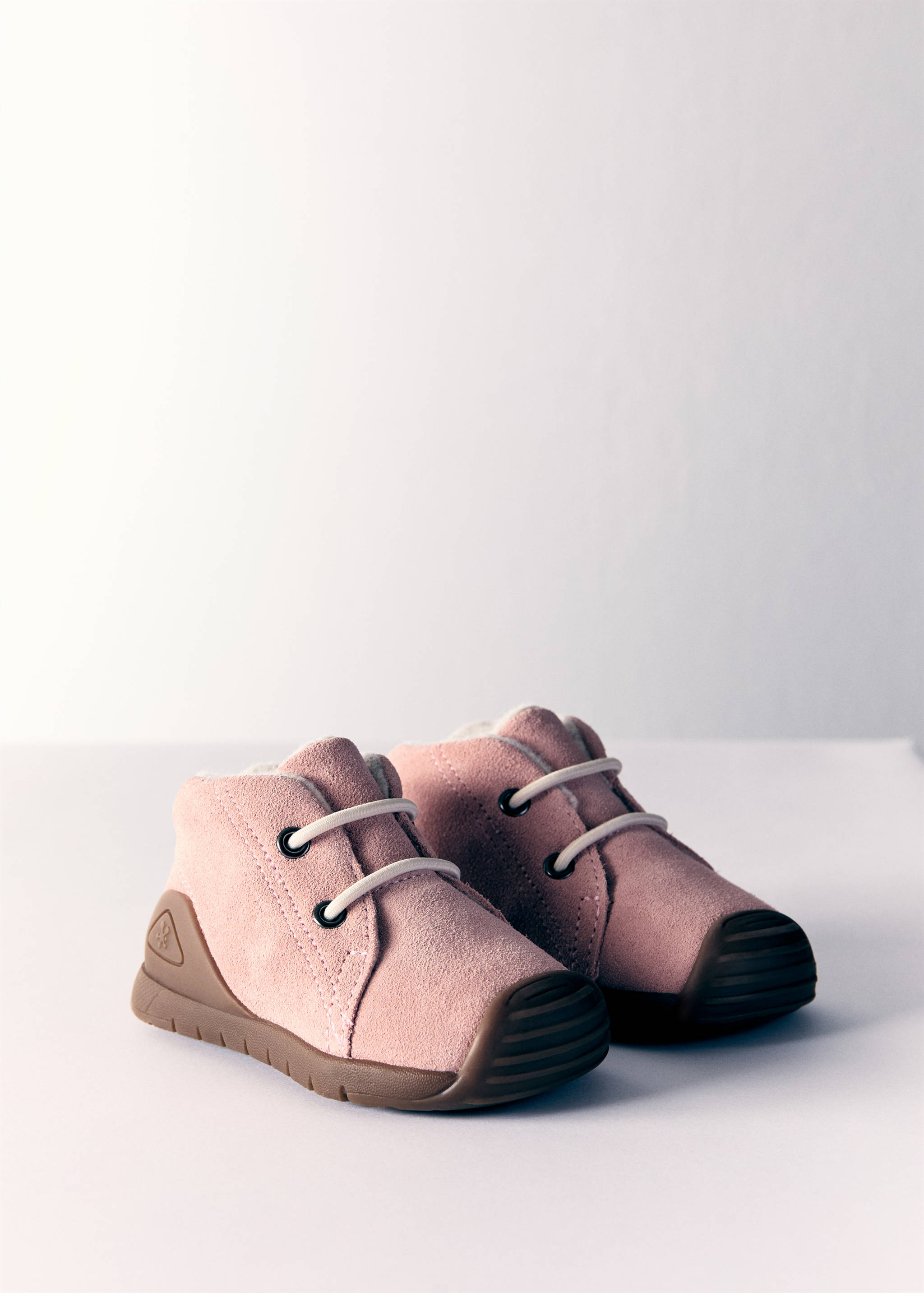 Deportiva piel biomecanics - Plano medio