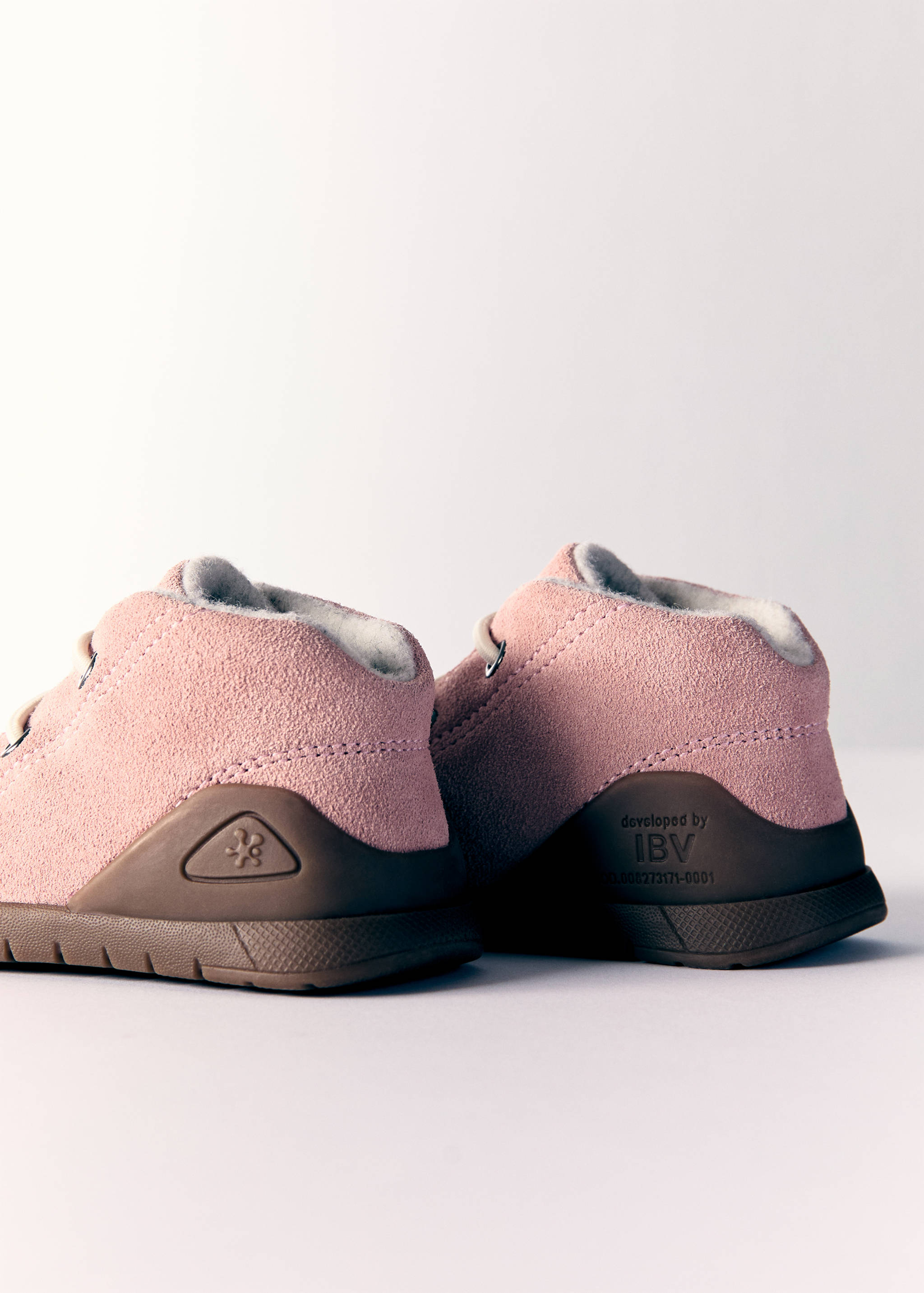 Deportiva piel biomecanics - Detalle del artículo 1