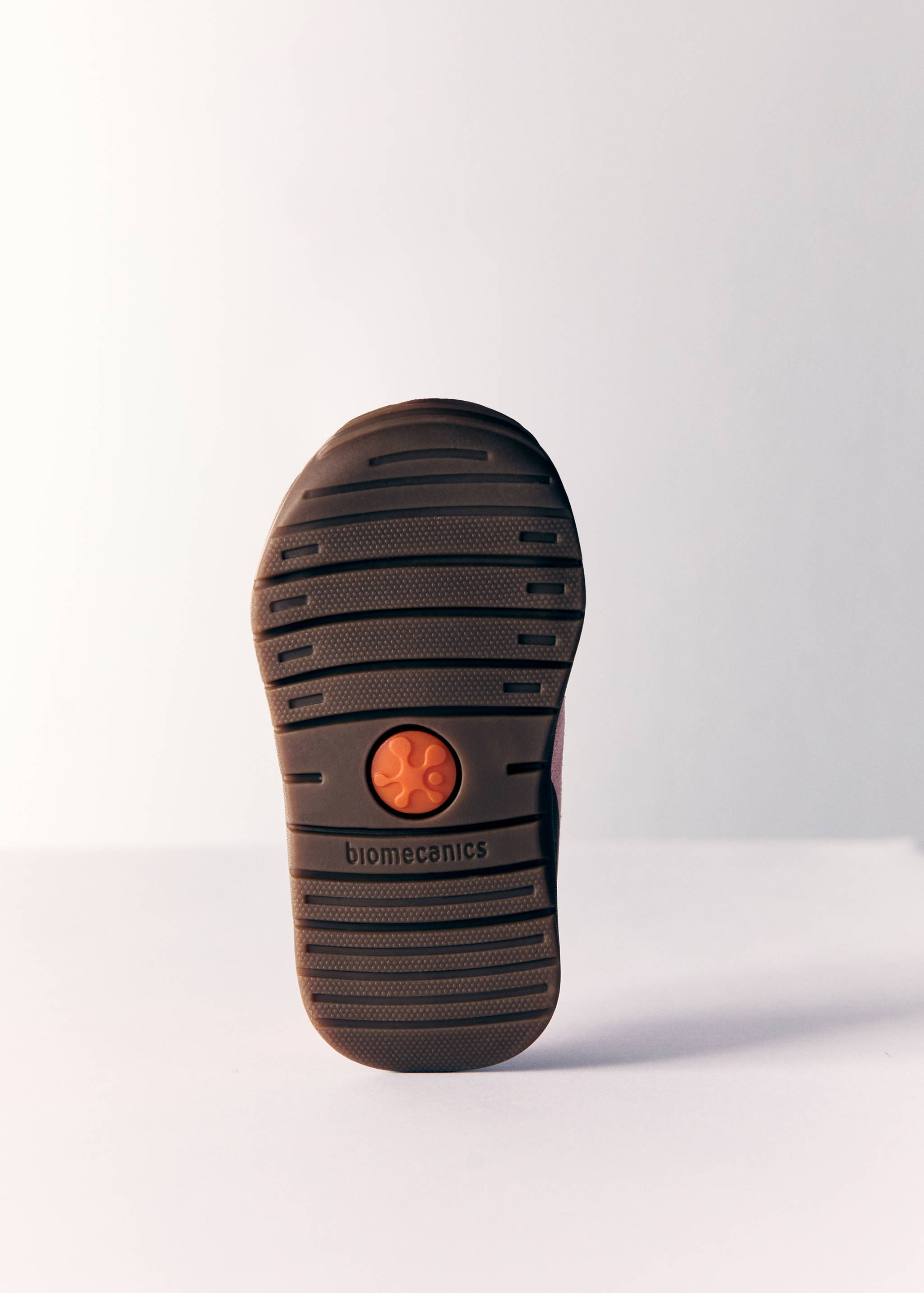 Deportiva piel biomecanics - Detalle del artículo 6