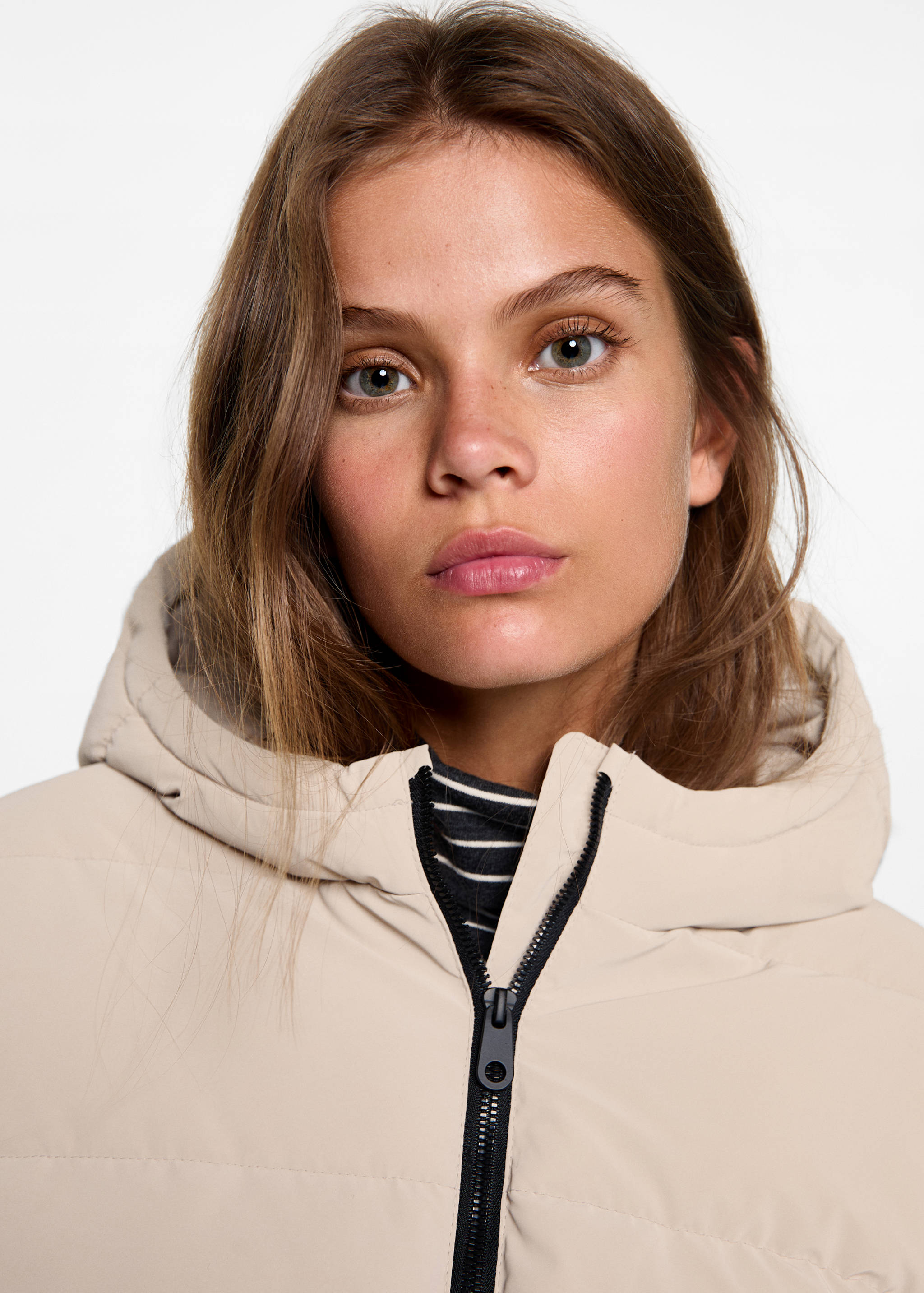 Hood puffer coat - Details of the article 1