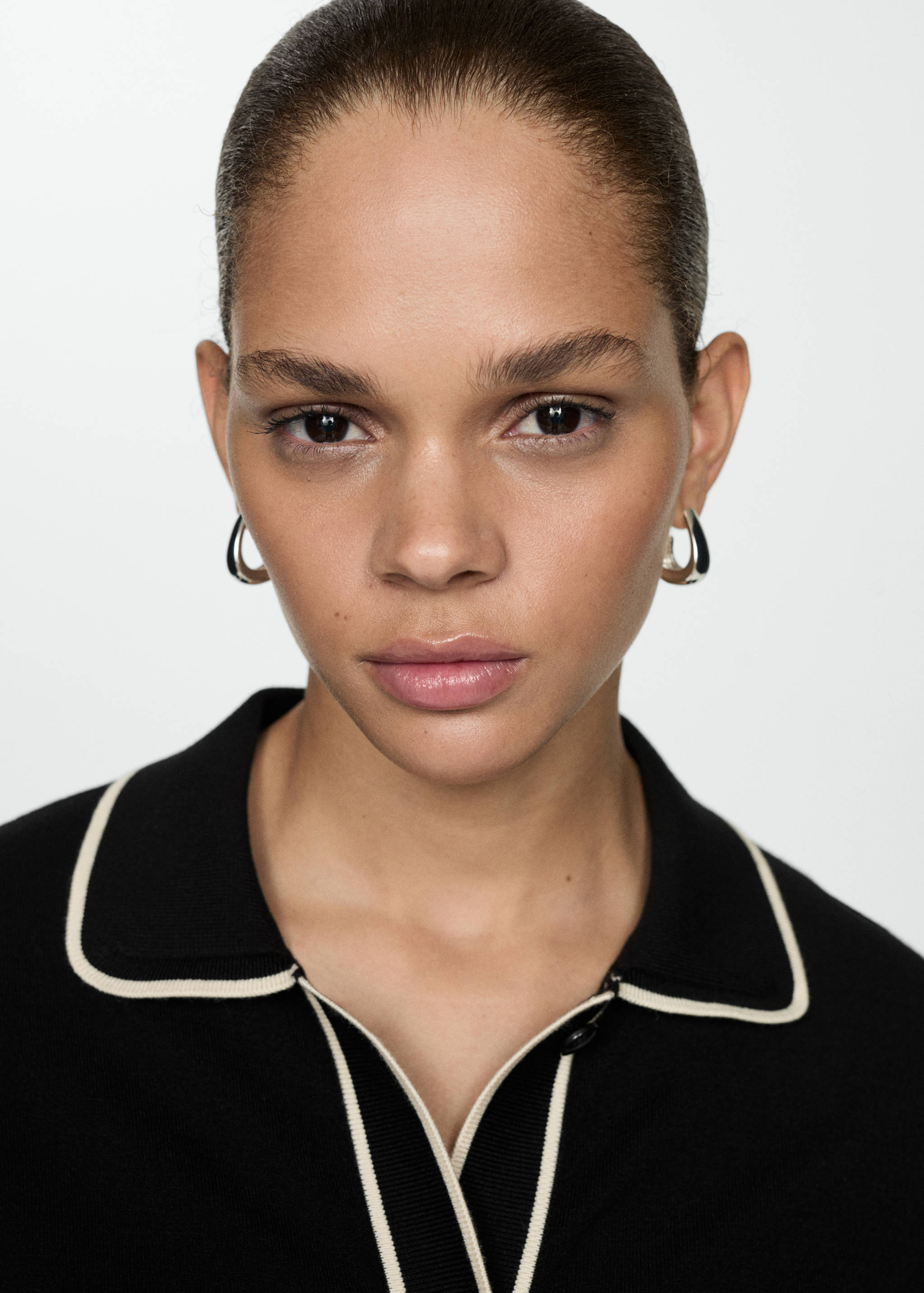 Oversized cardigan with contrasting trims - Details of the article 1