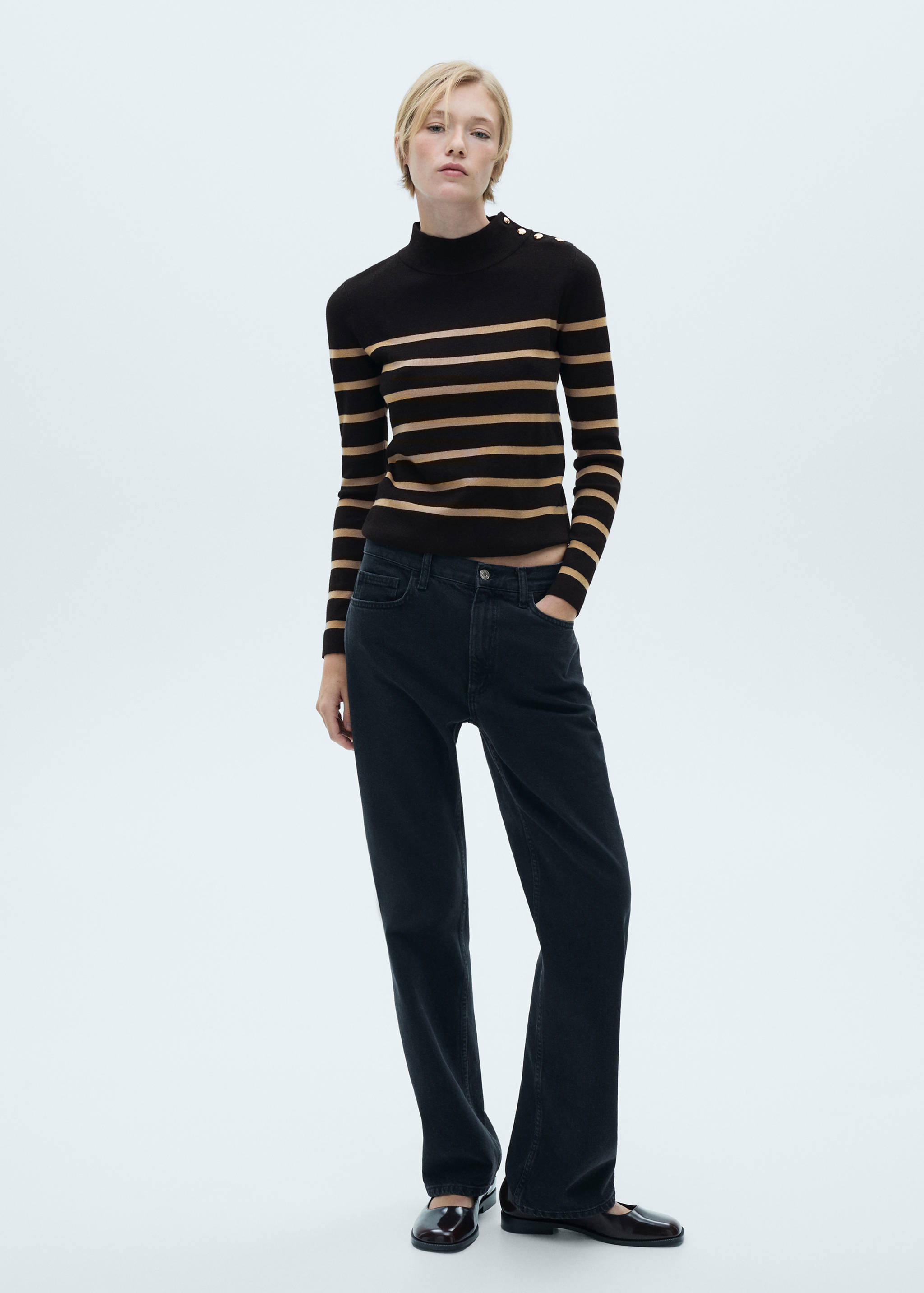 Sweater with shoulder buttons - General plane