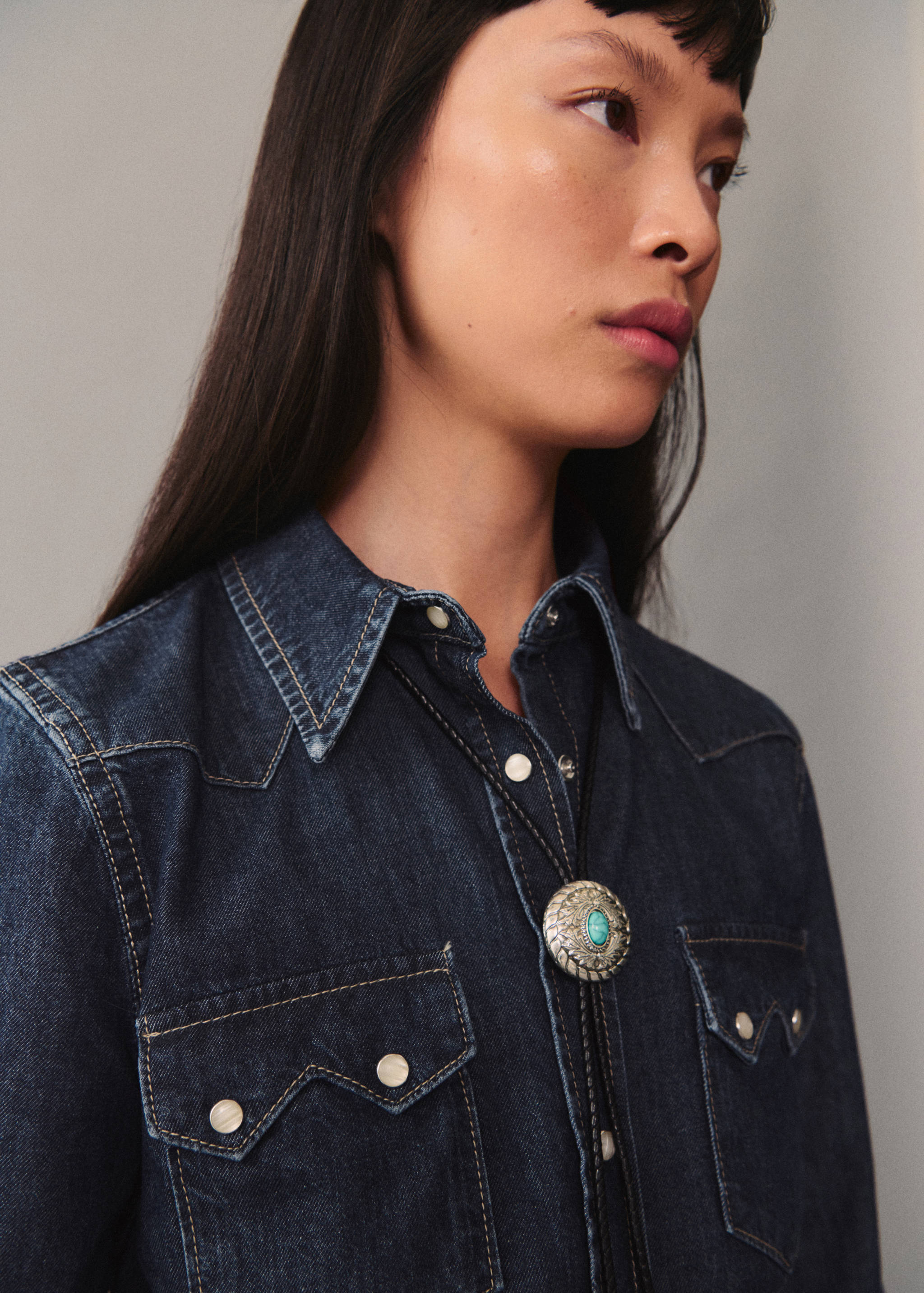 Рубашка из денима с карманами - Деталь изделия 1