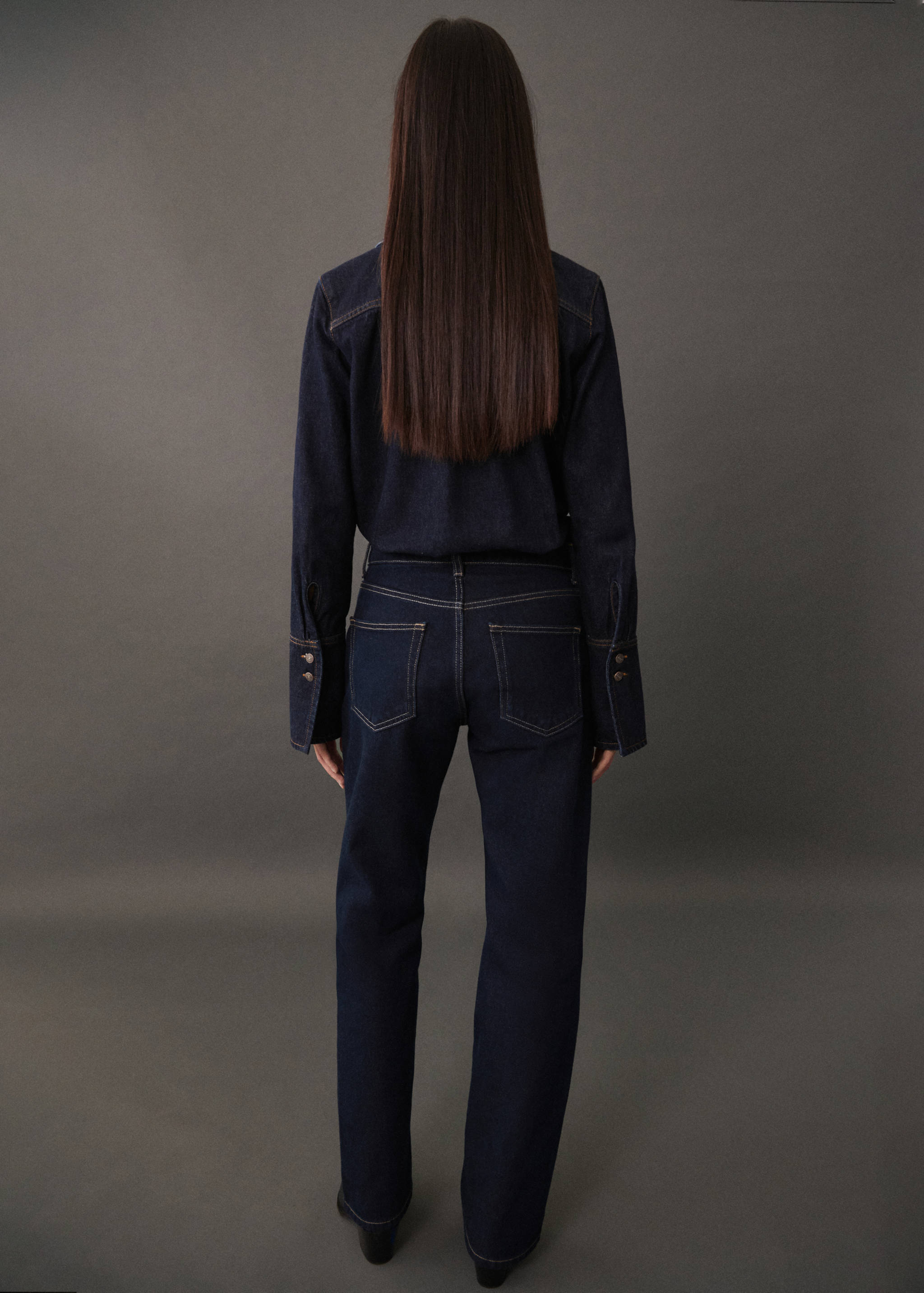 Denim shirt with seams - Reverse of the article