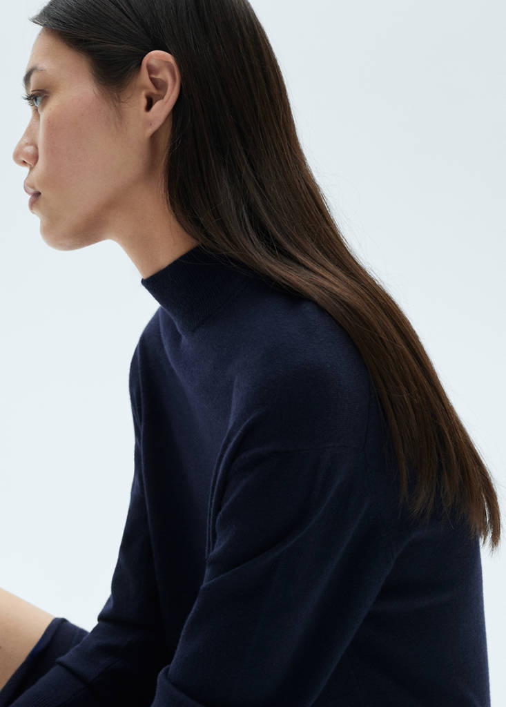 Round-neck knitted dress — Dark Navy