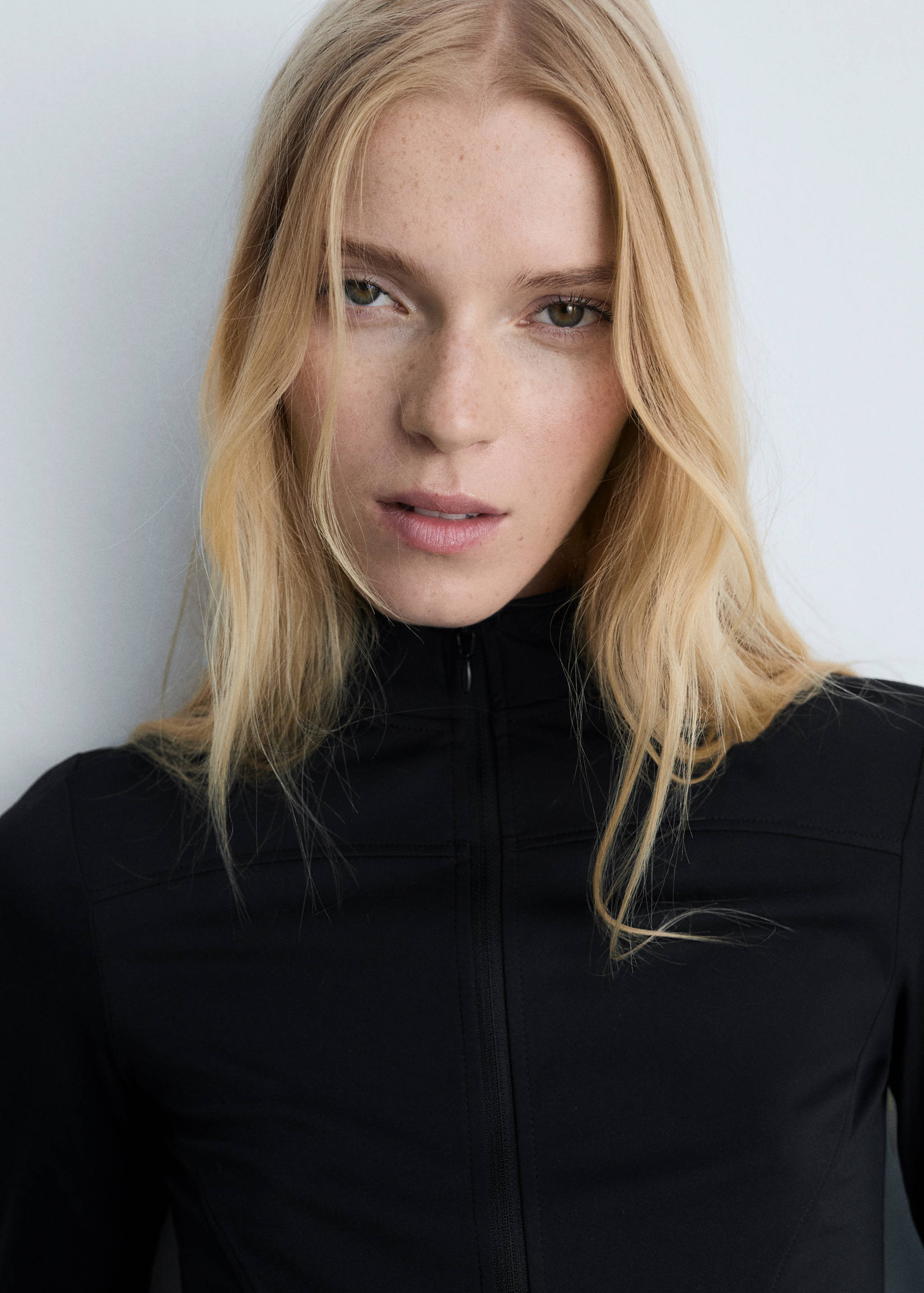 Приталенная куртка с молнией - Деталь изделия 1