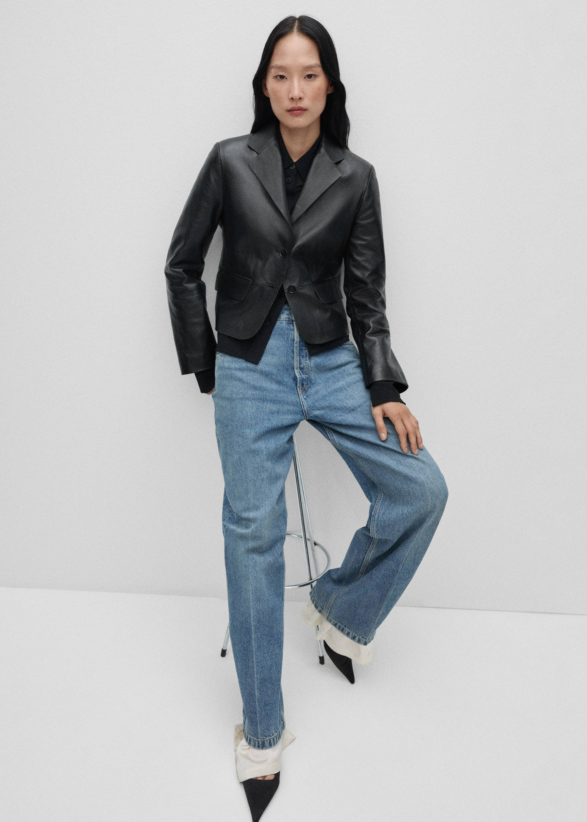 Cropped leather jacket - Details of the article 2