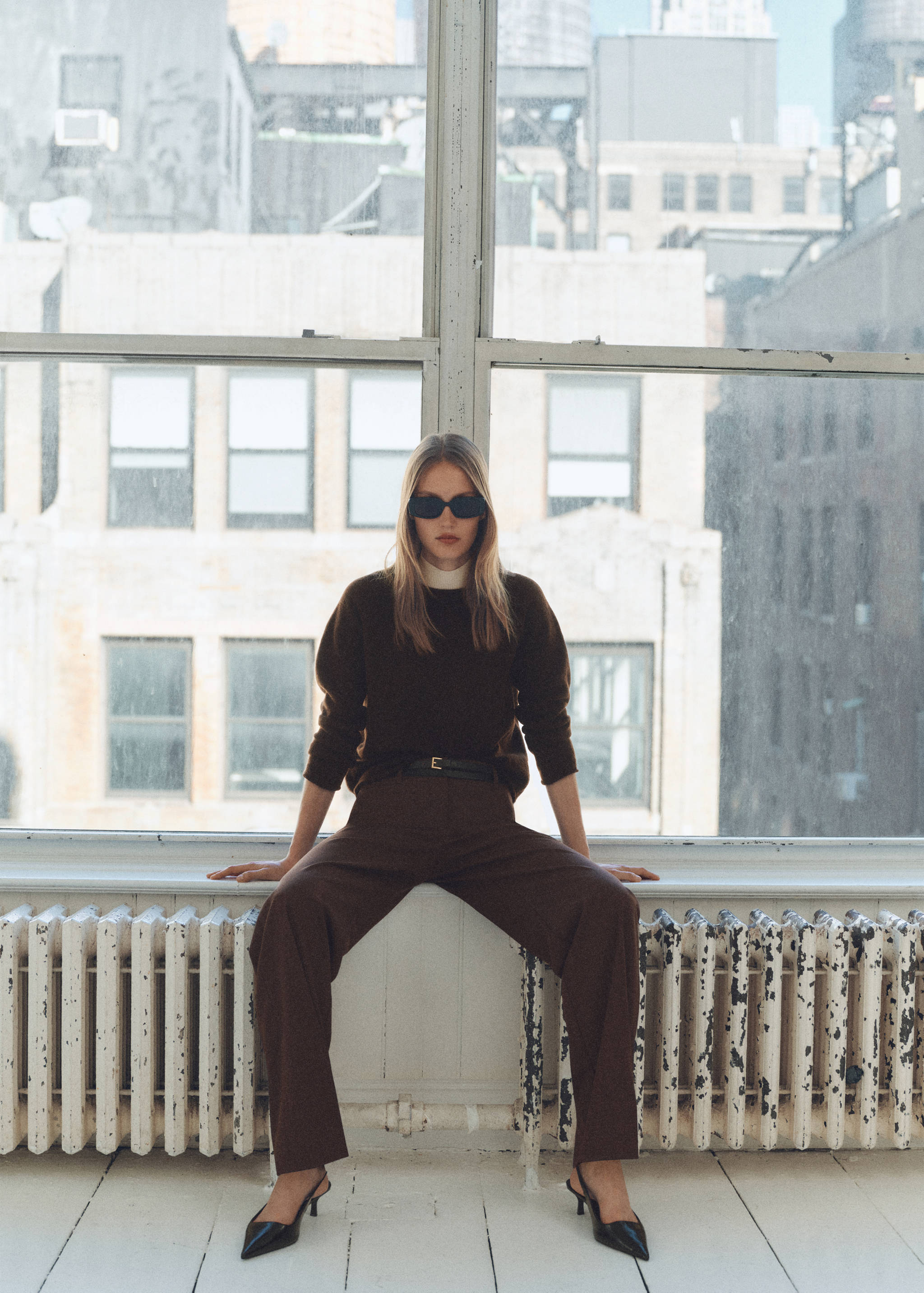 Fine-knit wool-blend sweater - Details of the article 6