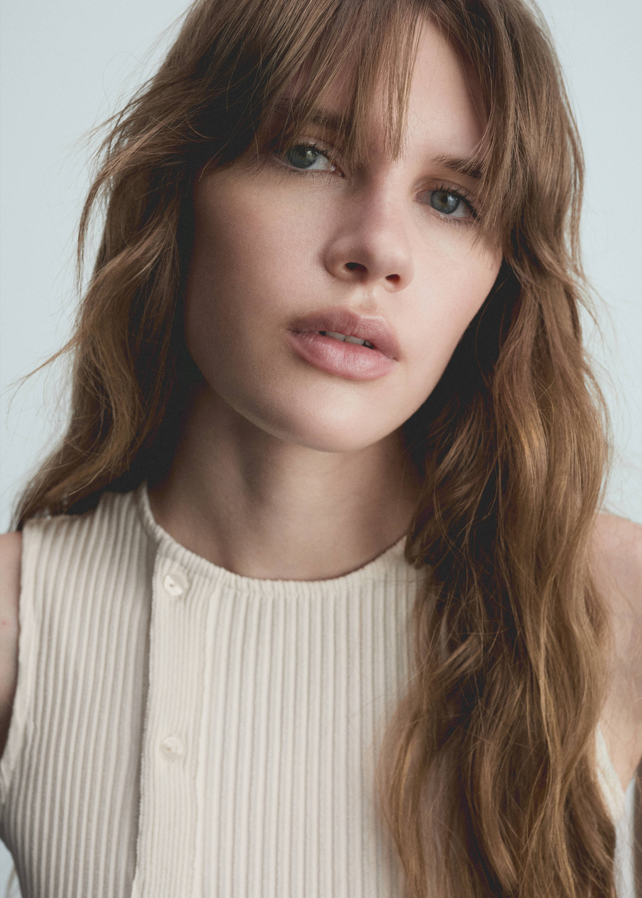 Knitted top with side buttons - Details of the article 1