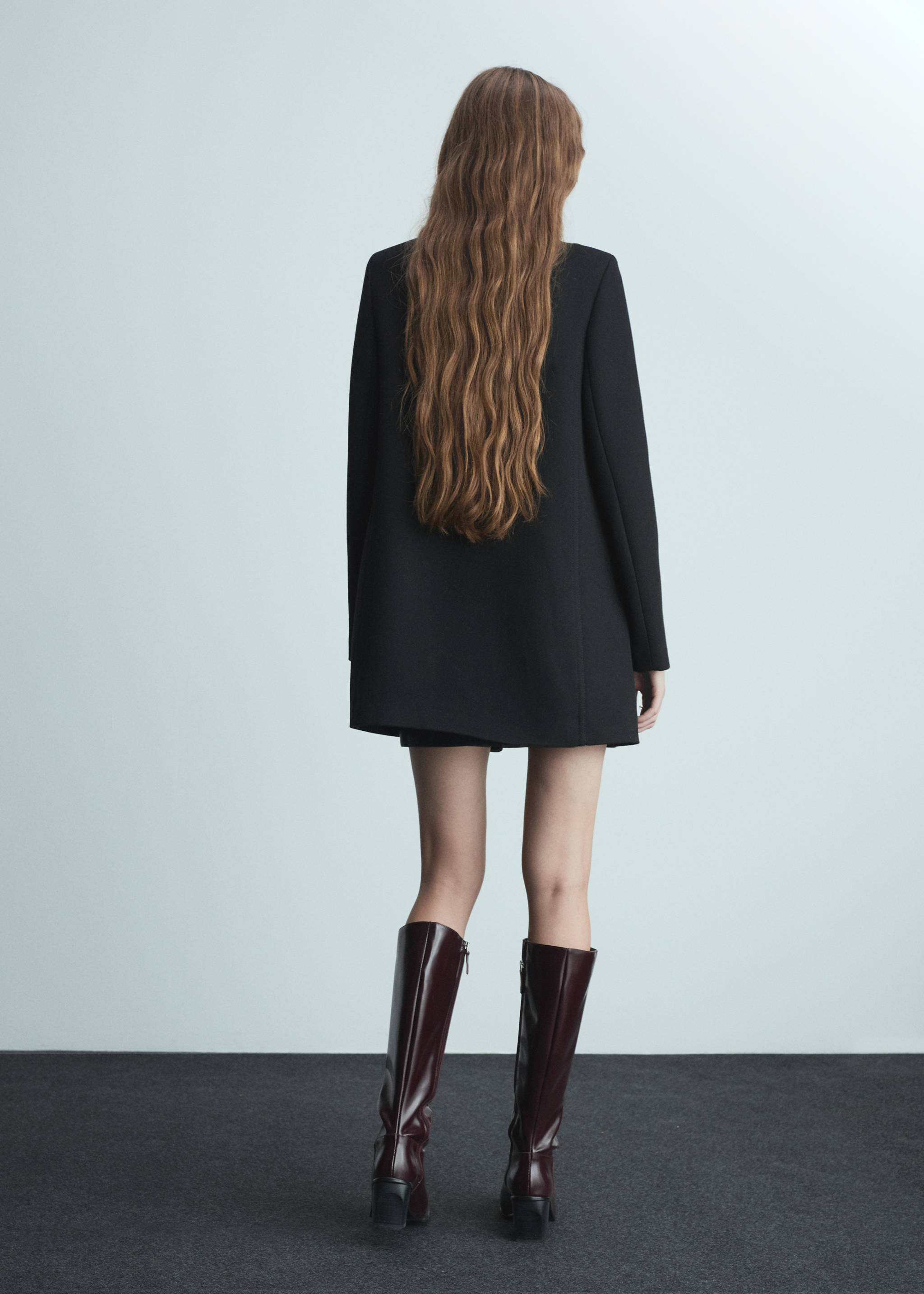 Straight-fit coat with buttons - Reverse of the article