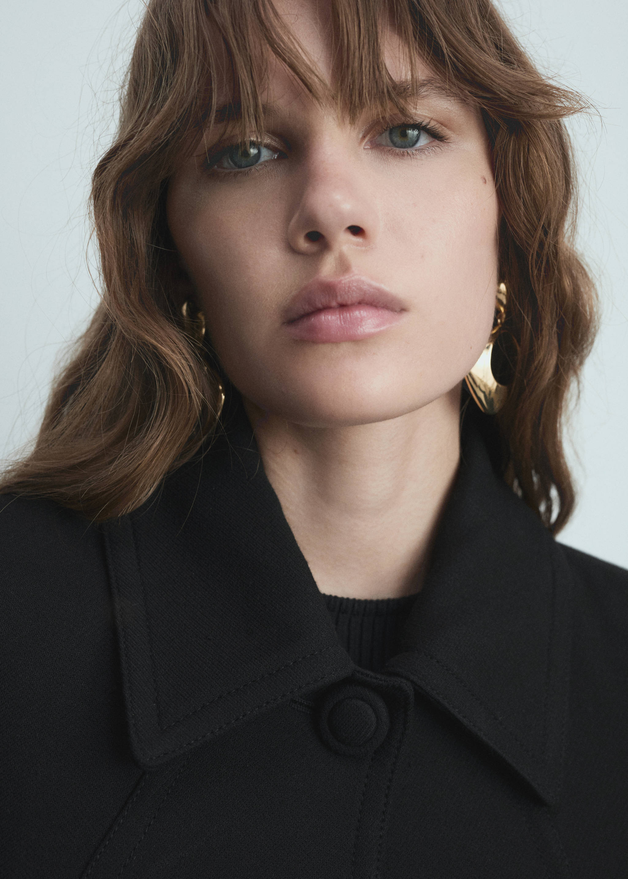 Straight-fit coat with buttons - Details of the article 1