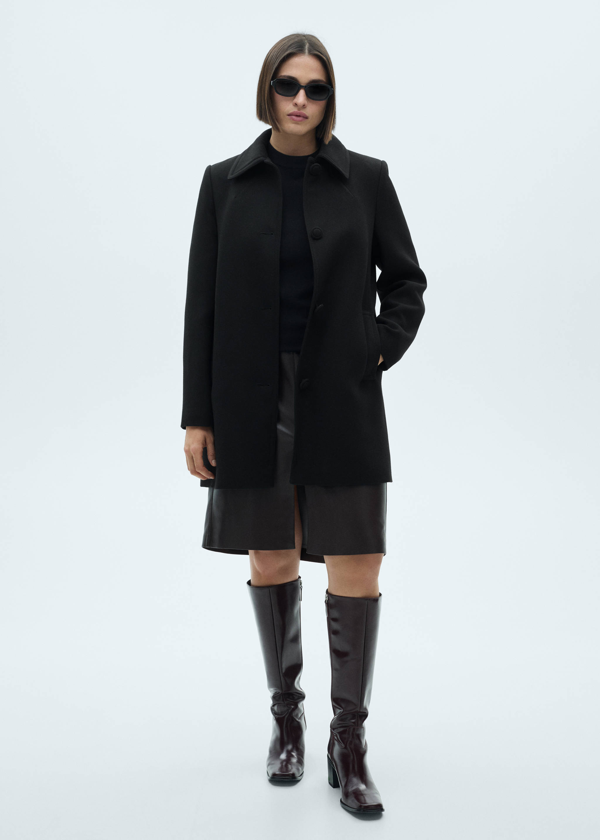 Straight-fit coat with buttons - Details of the article 3