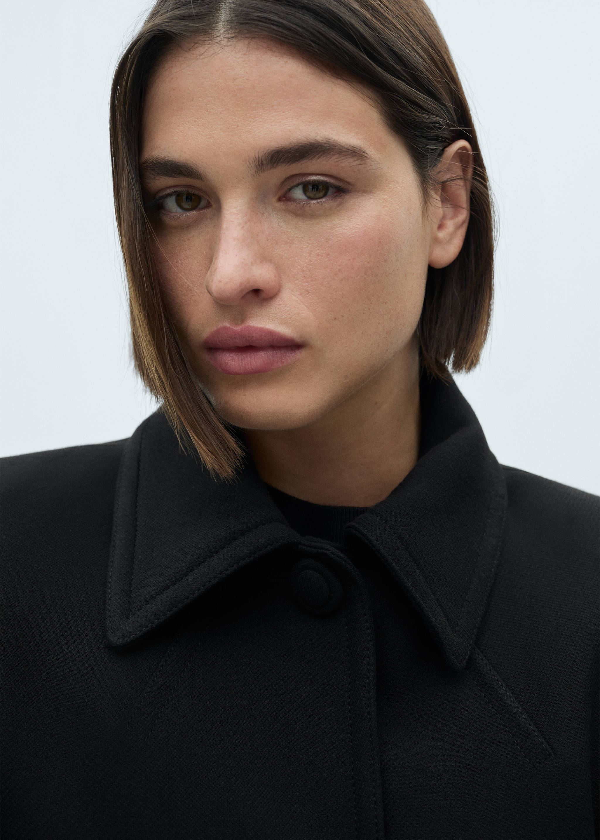 Straight-fit coat with buttons - Details of the article 4