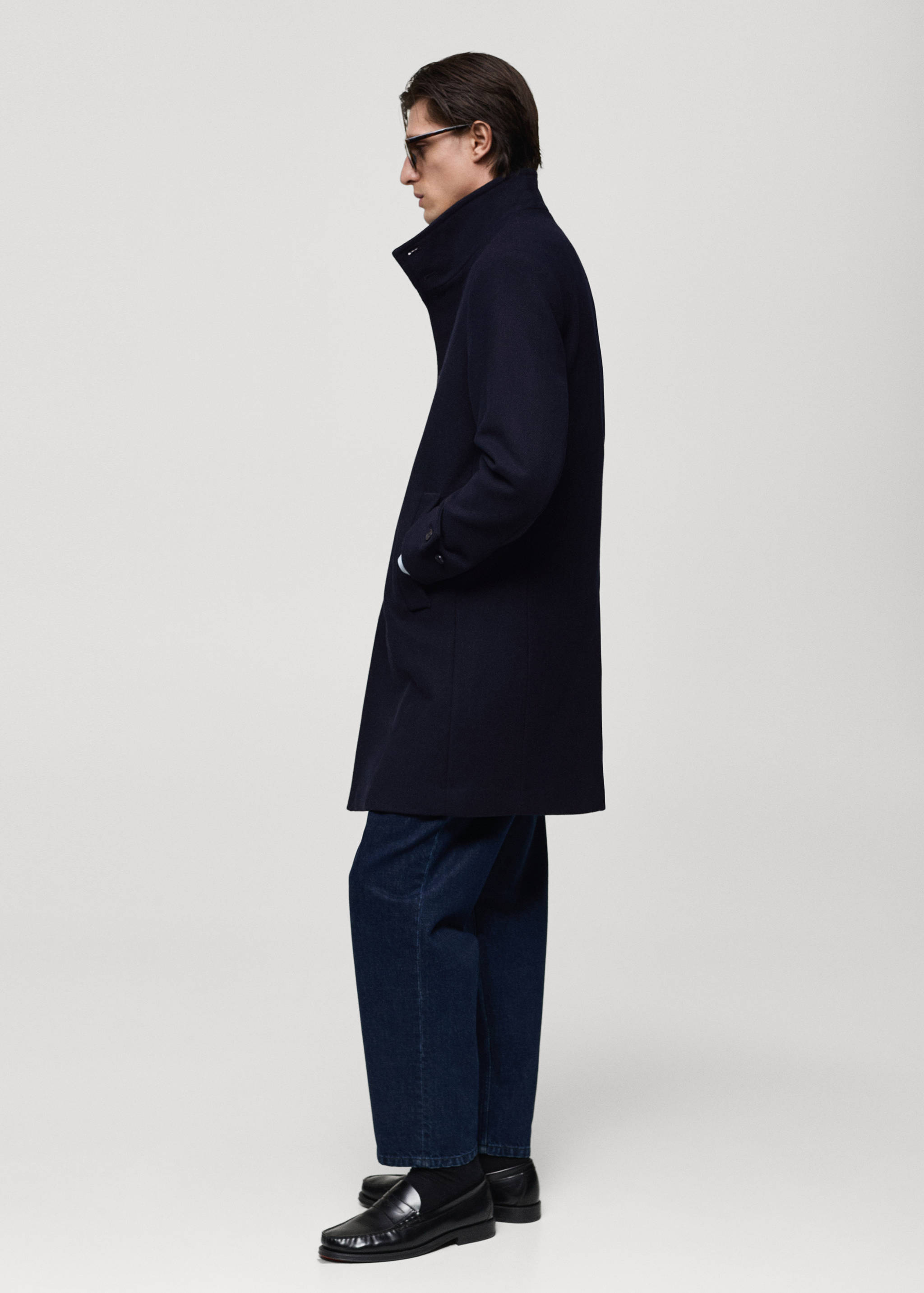 Sobretudo de lã com gola alta - Pormenor do artigo 4