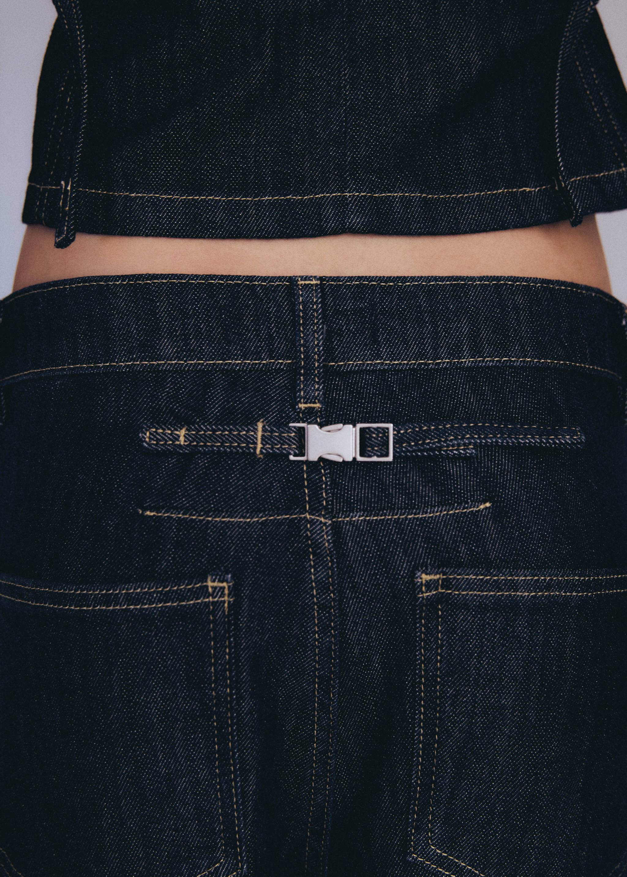 Low-rise wideleg jeans - Details of the article 6