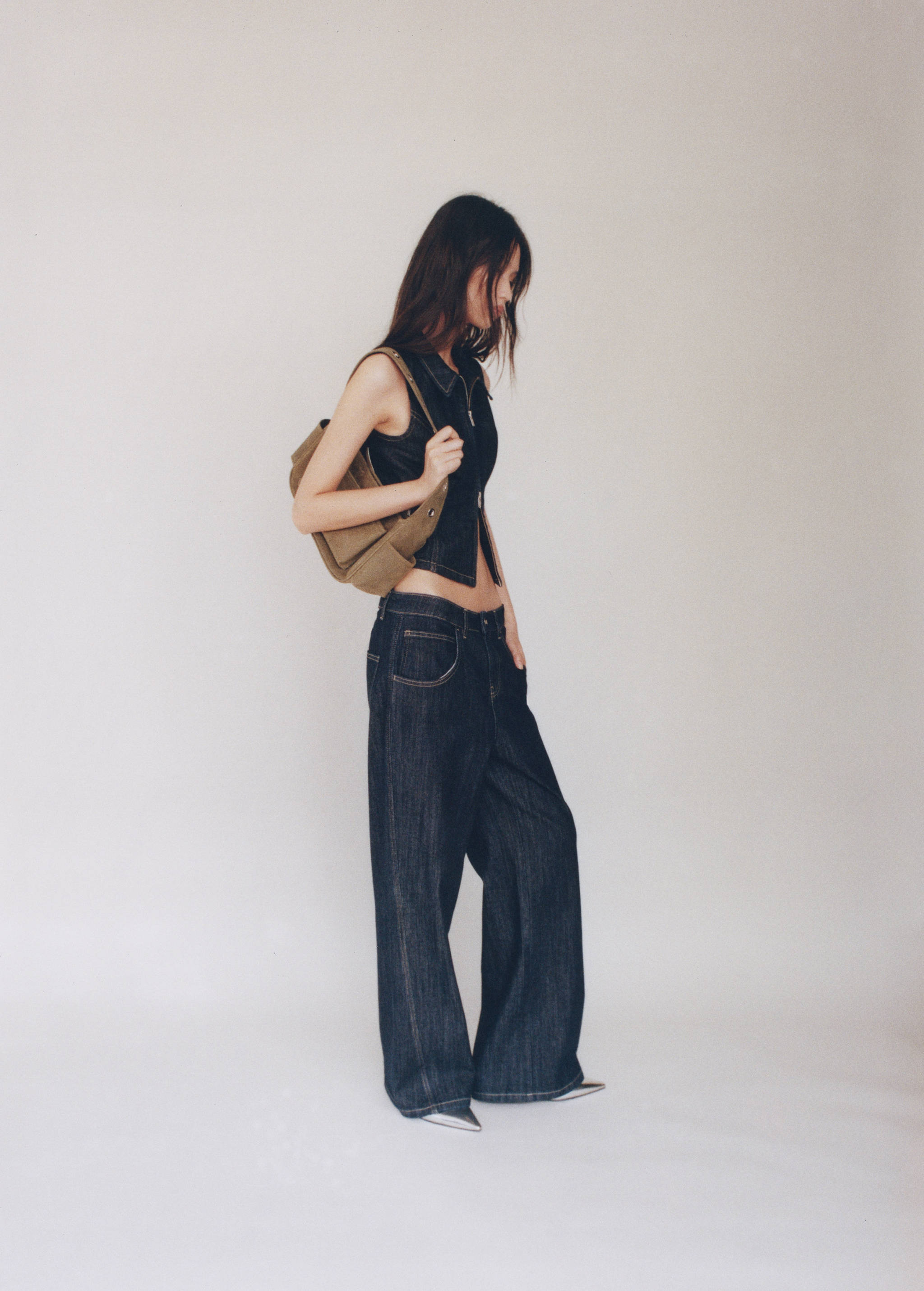 Low-rise wideleg jeans - Details of the article 7