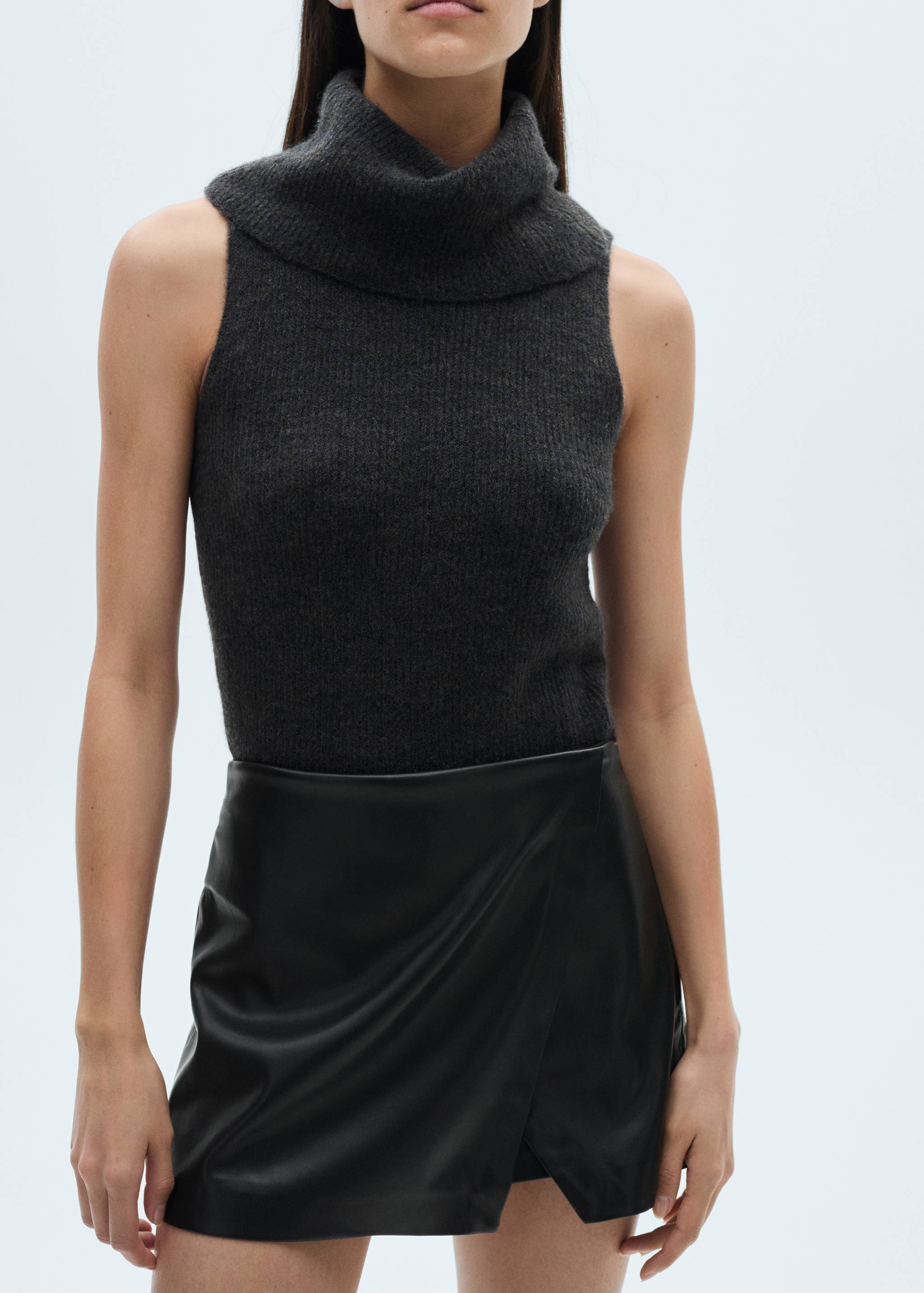 Faux-leather culottes - Details of the article 1