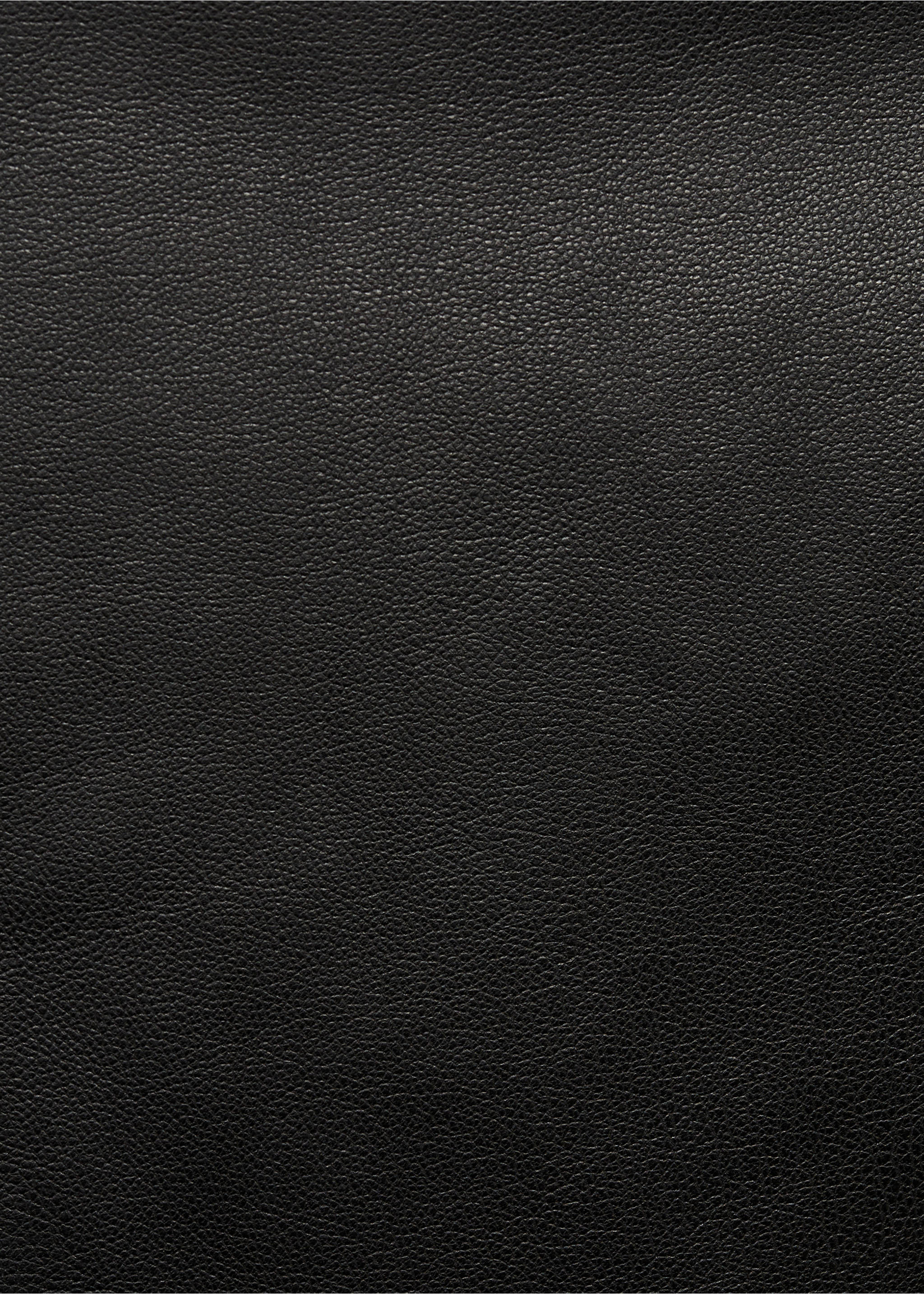 Faux-leather culottes - Details of the article 0, Black. Ref: 77046722-00.