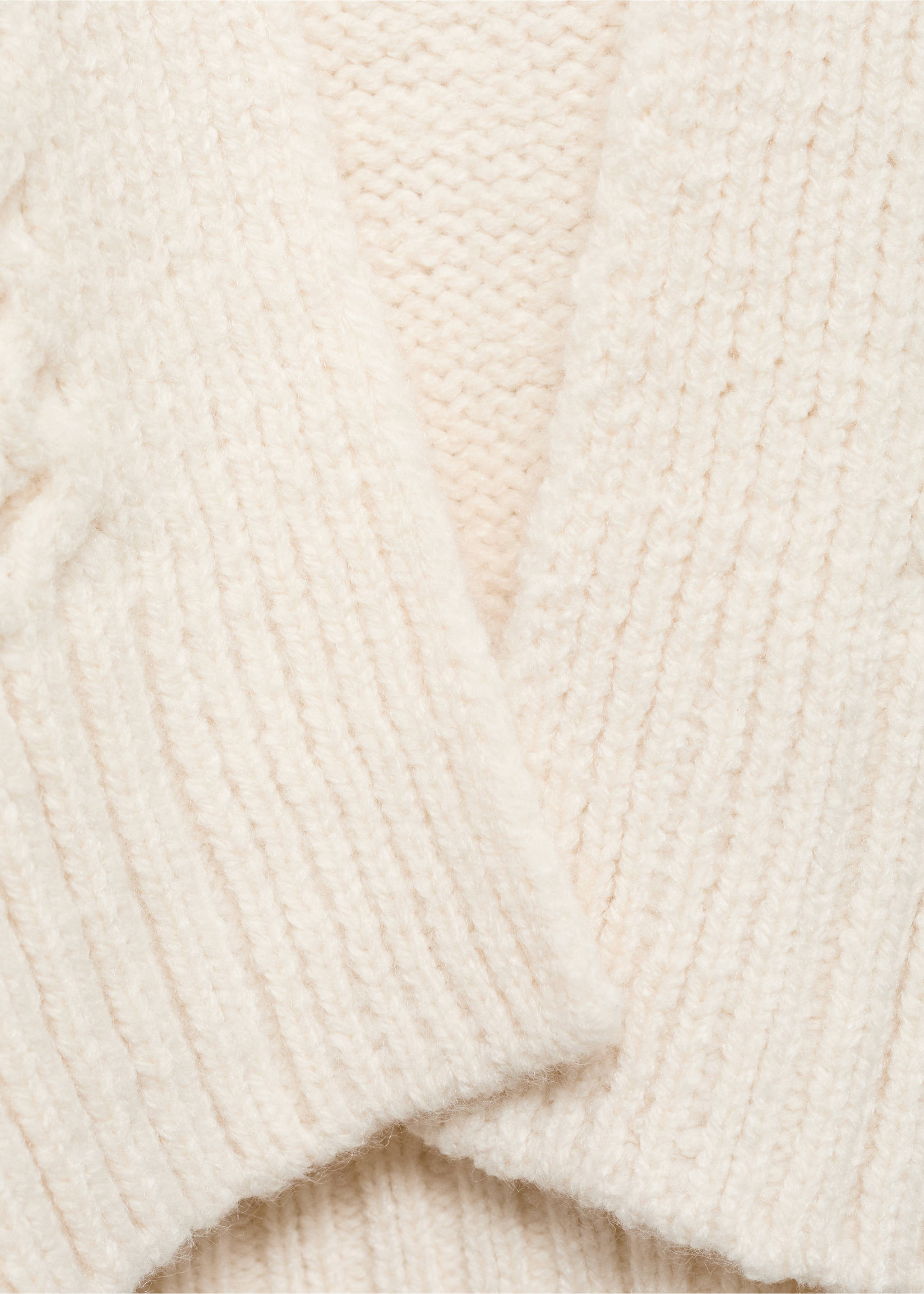 Cable knit cardigan with fringes - Details of the article 8, Ecru. Ref: 77046746-00.