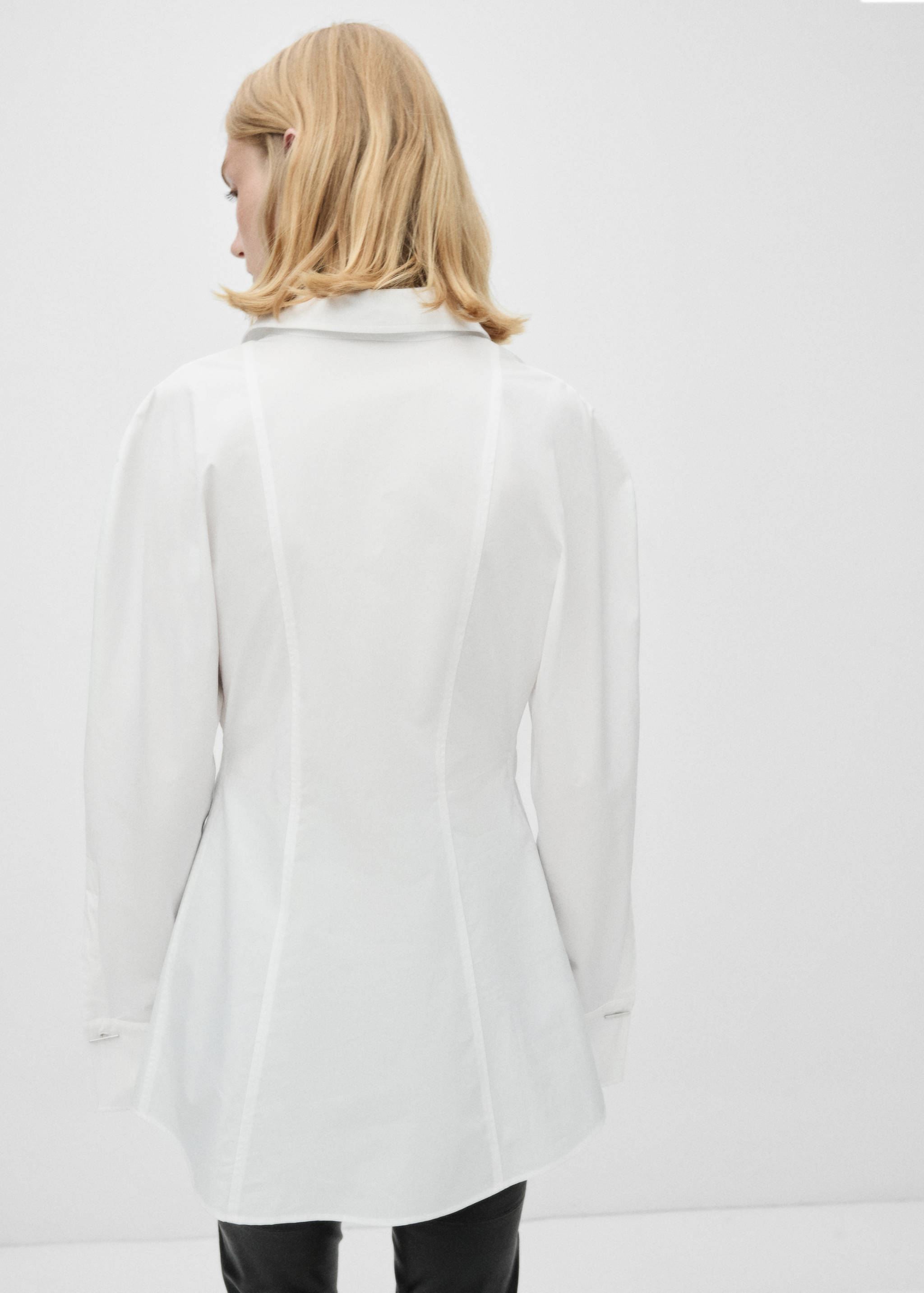 Camisa 100% algodón pliegues - Reverso del artículo