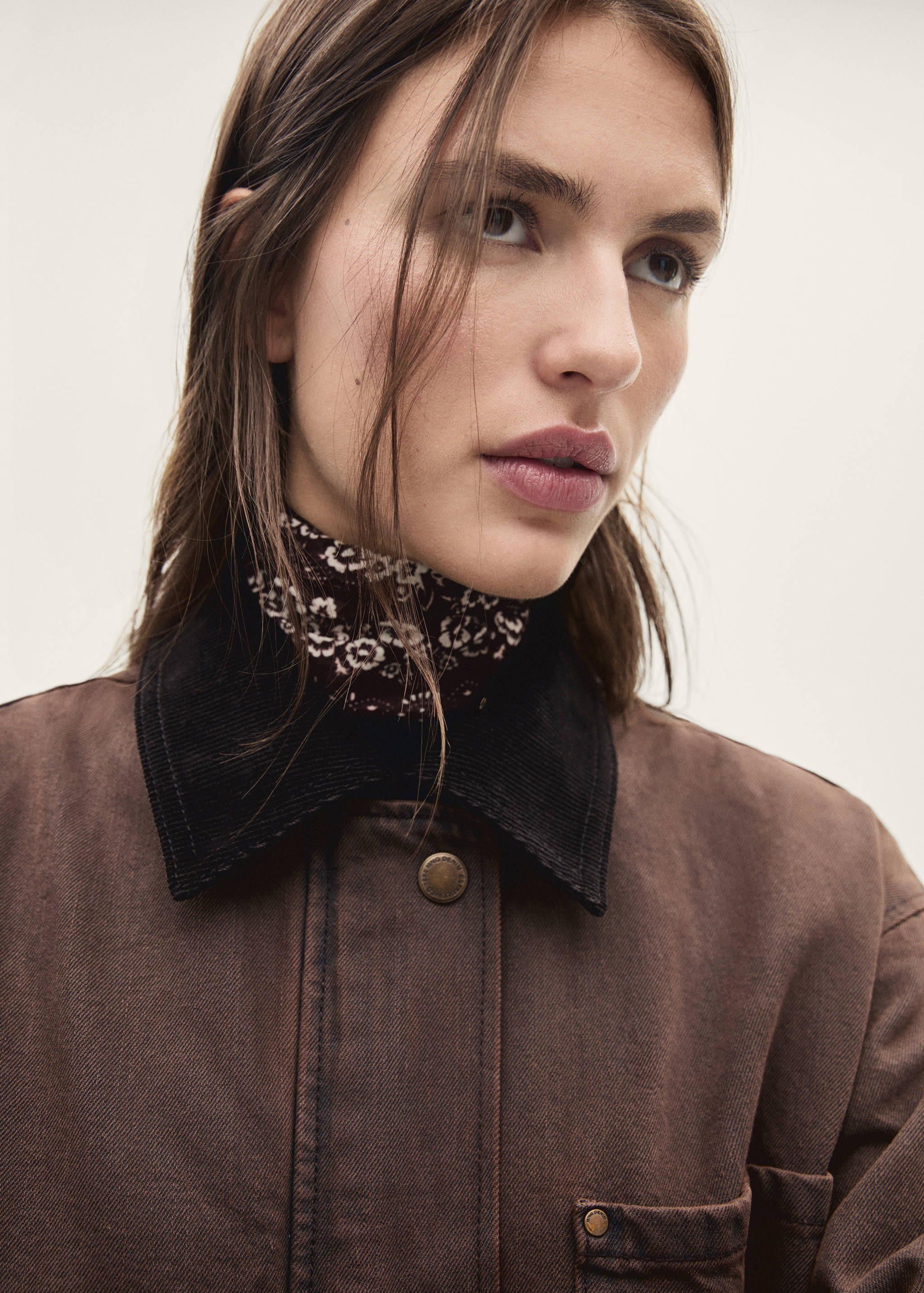 Denim parka with contrasting collar - Details of the article 1