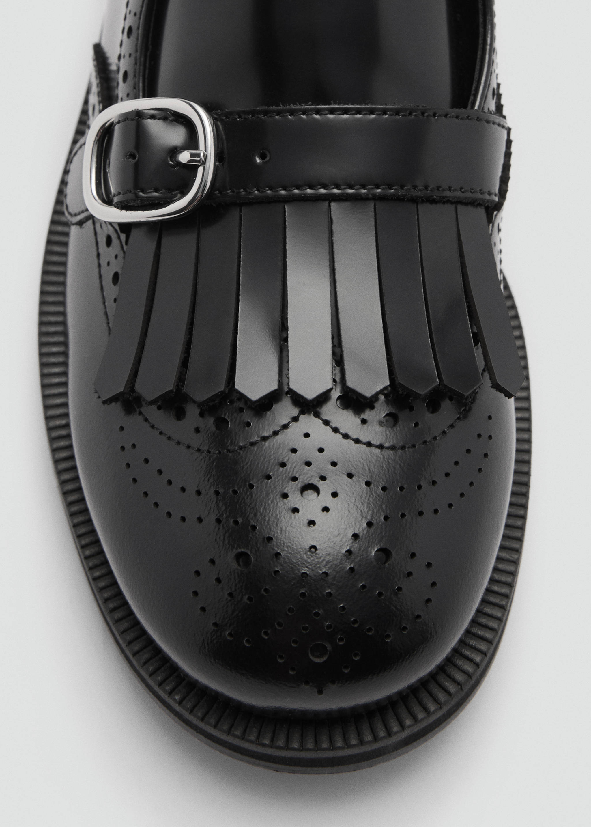 Leather loafers with metallic detail - Details of the article 2