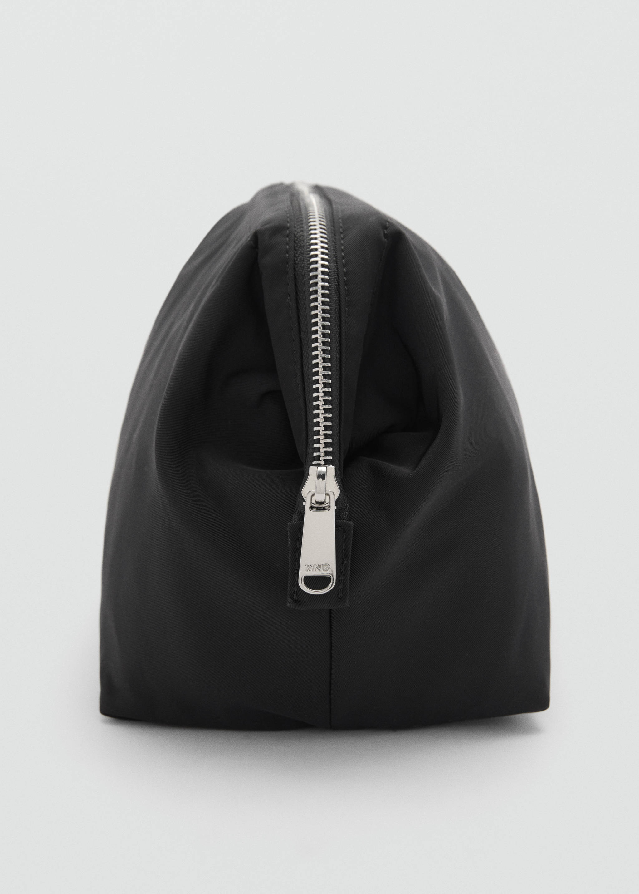 Zipped nylon cosmetics bag - Details of the article 1