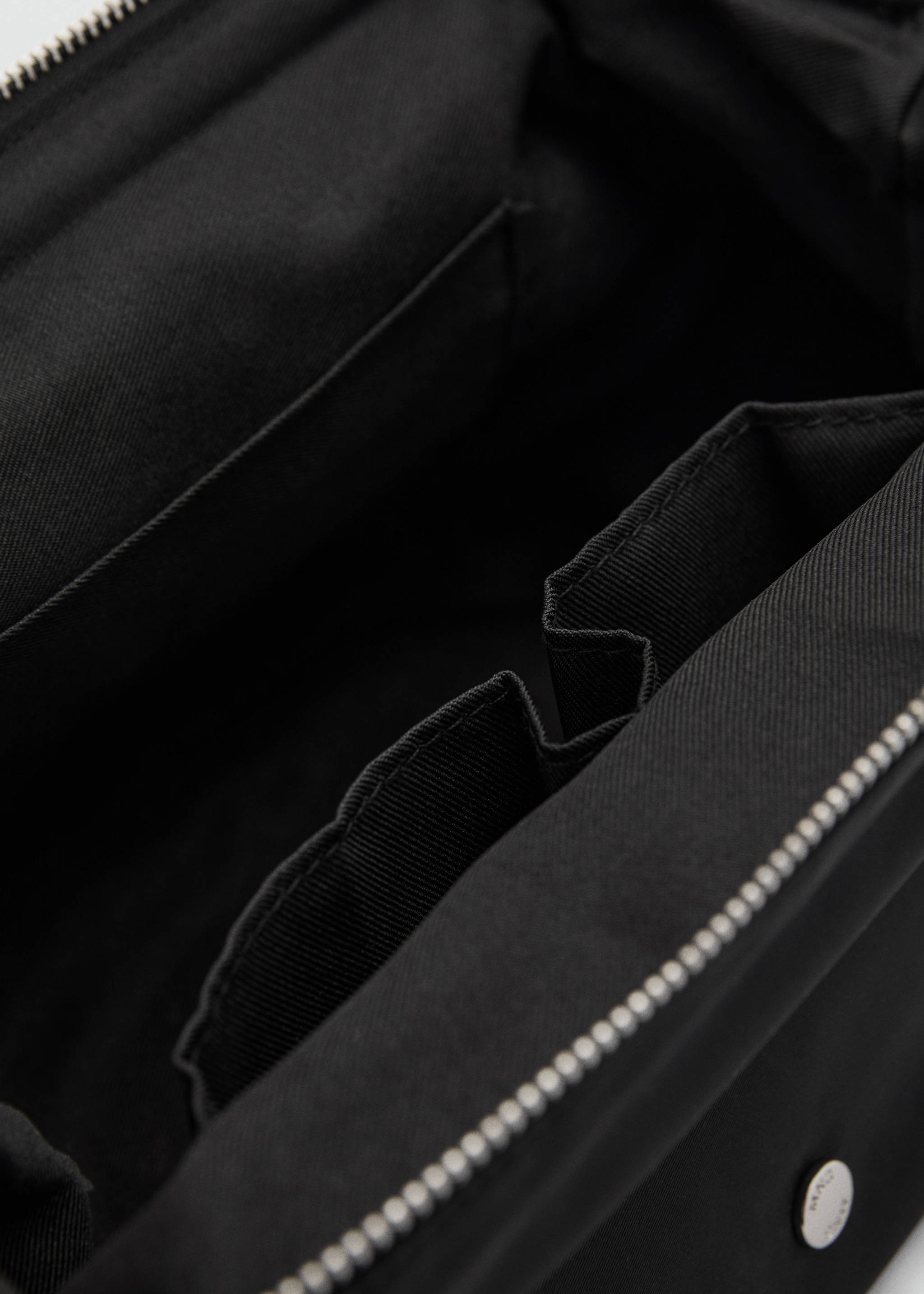 Zipped nylon cosmetics bag - Details of the article 2