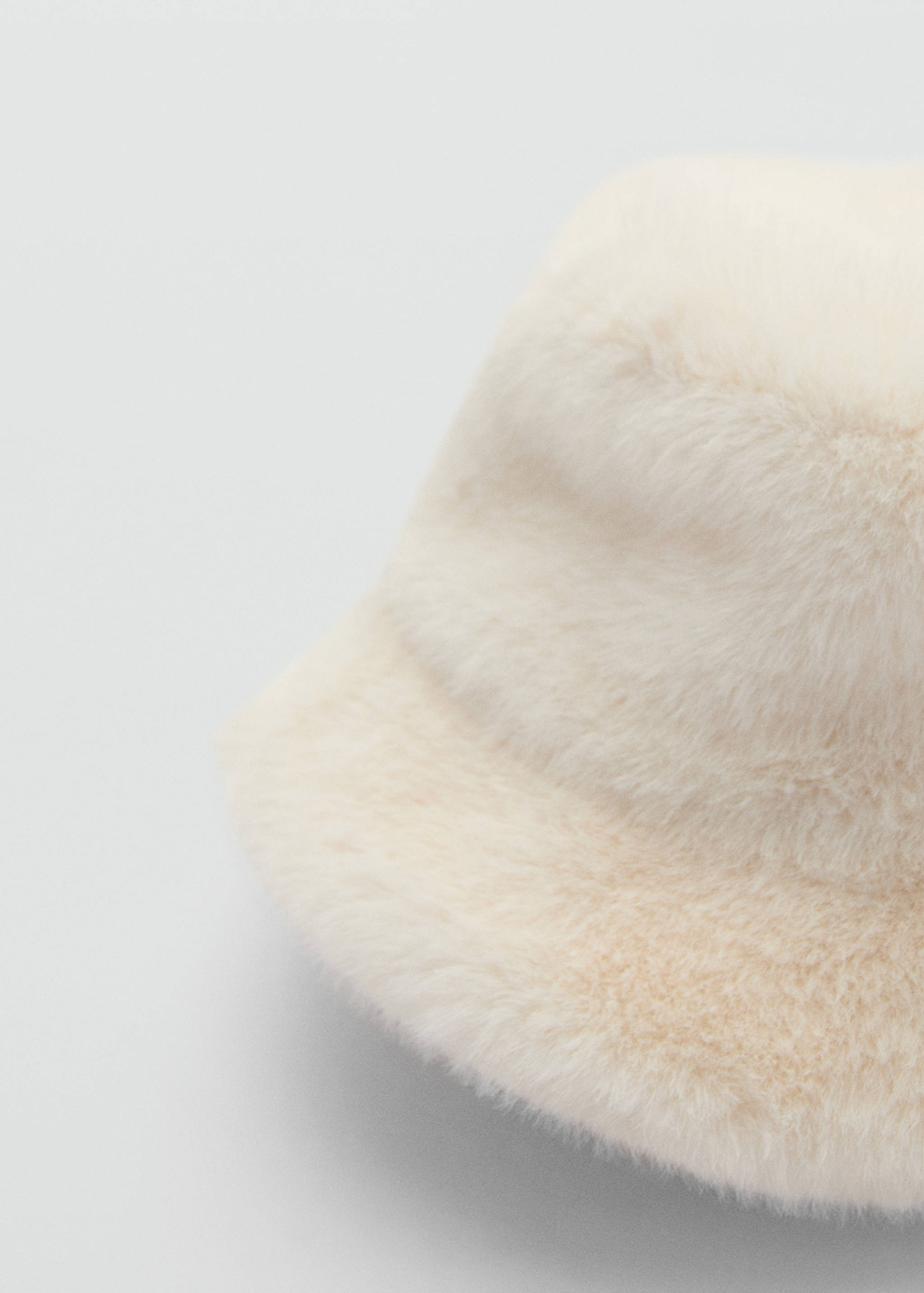 Bucket Hat mit Pelzeffekt - Mittlere Ansicht