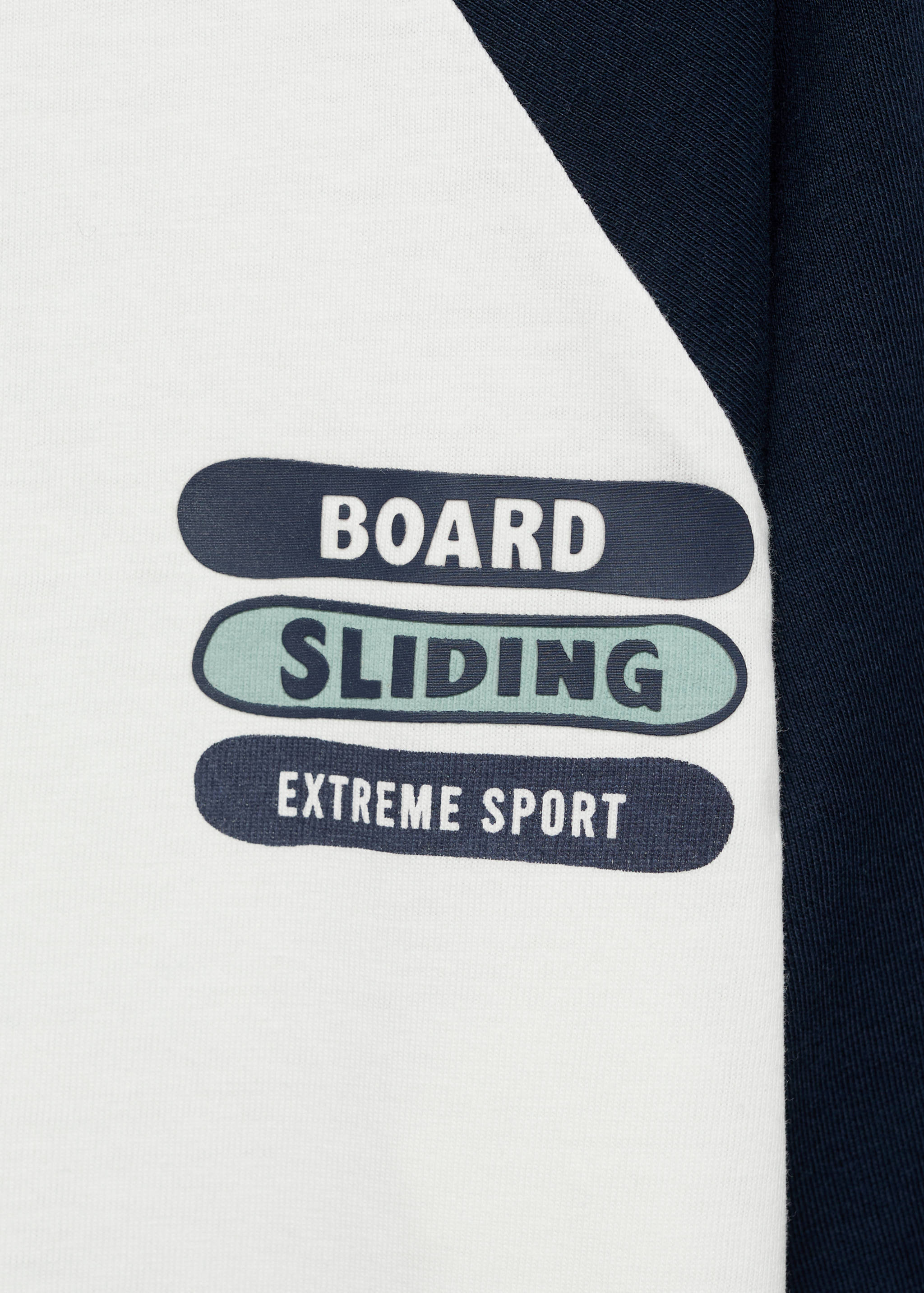 Contrasting cotton-blend T-shirt - Details of the article 0