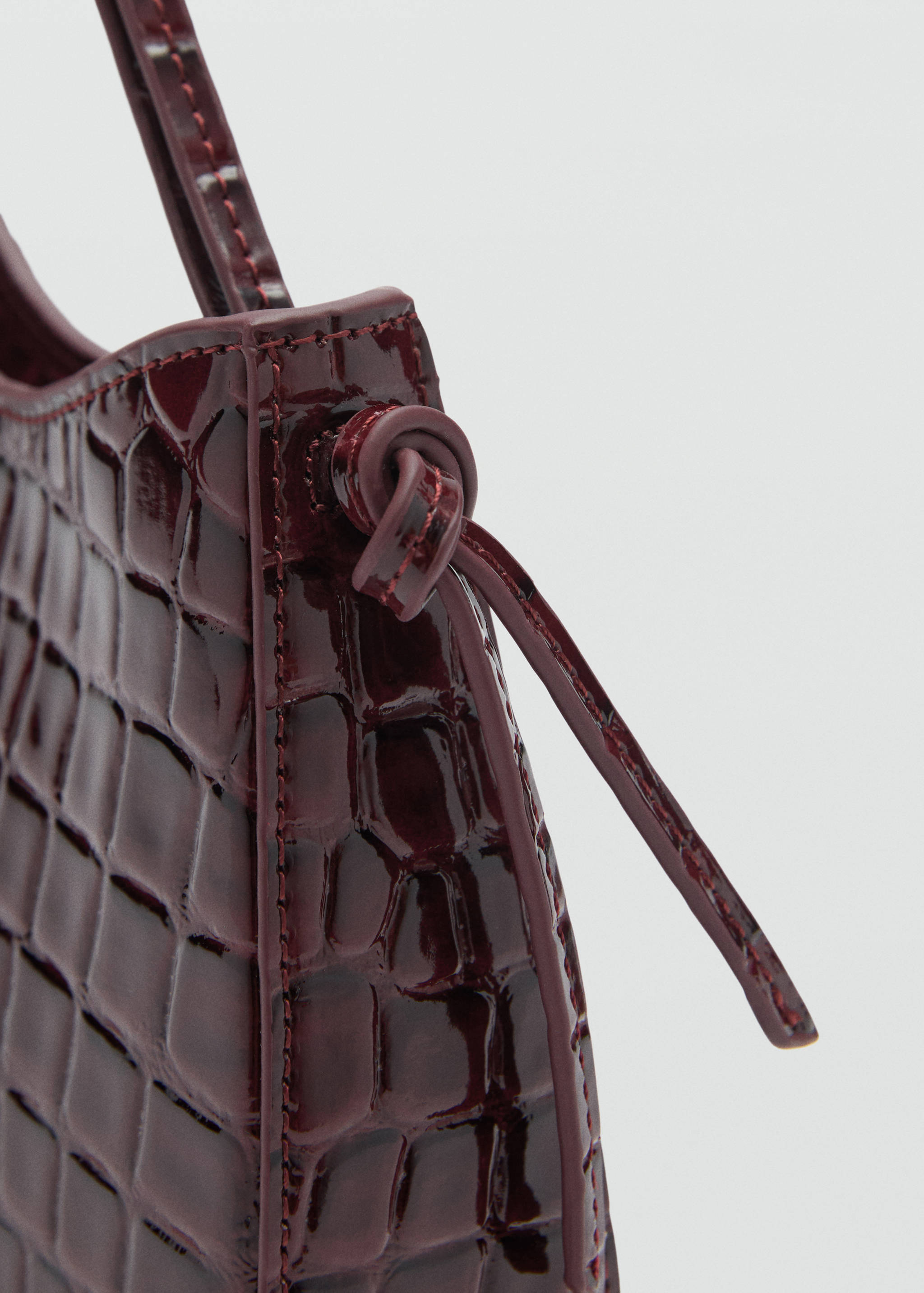 Croc patent-effect bag - Details of the article 2