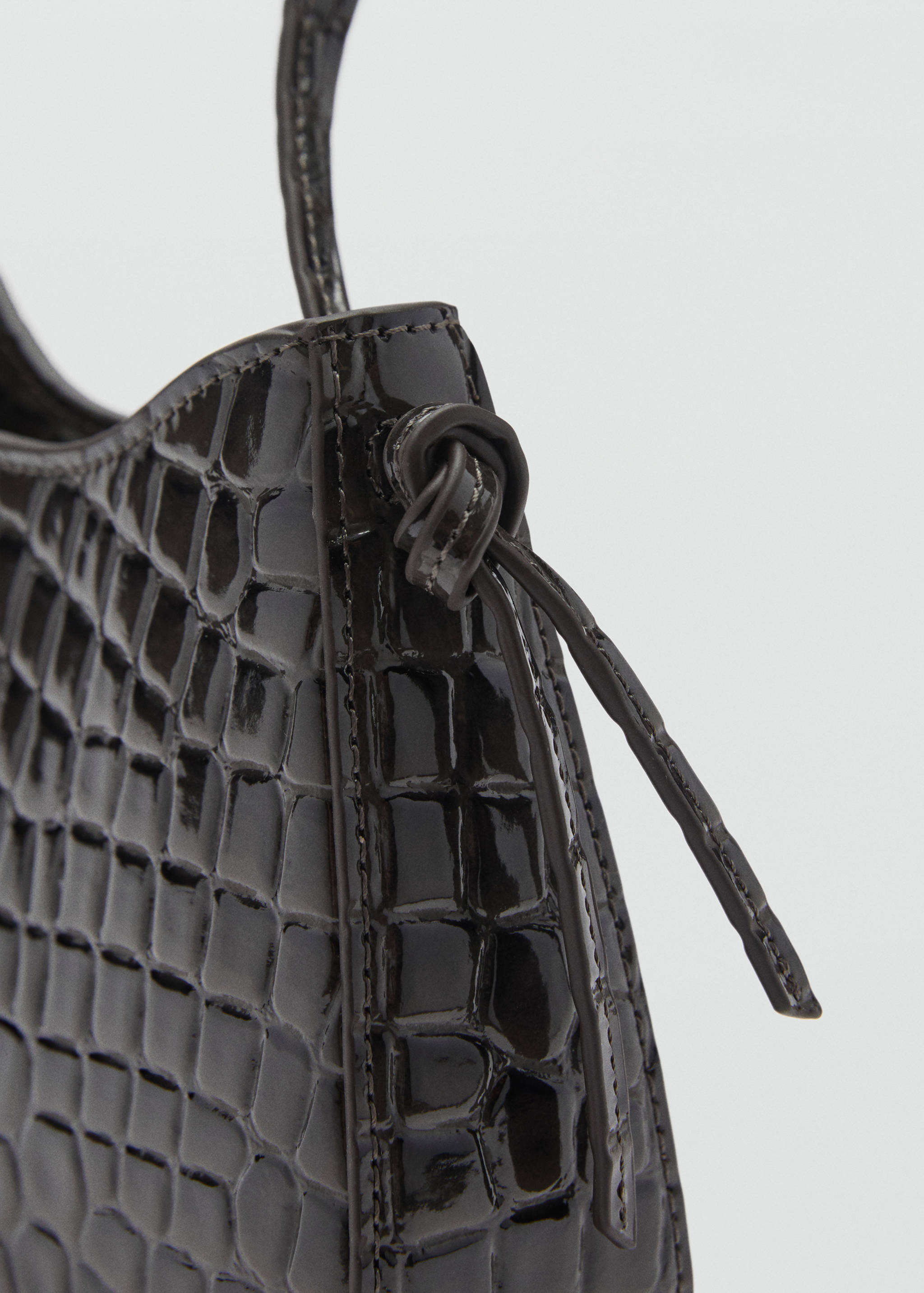 Croc patent-effect bag - Details of the article 2