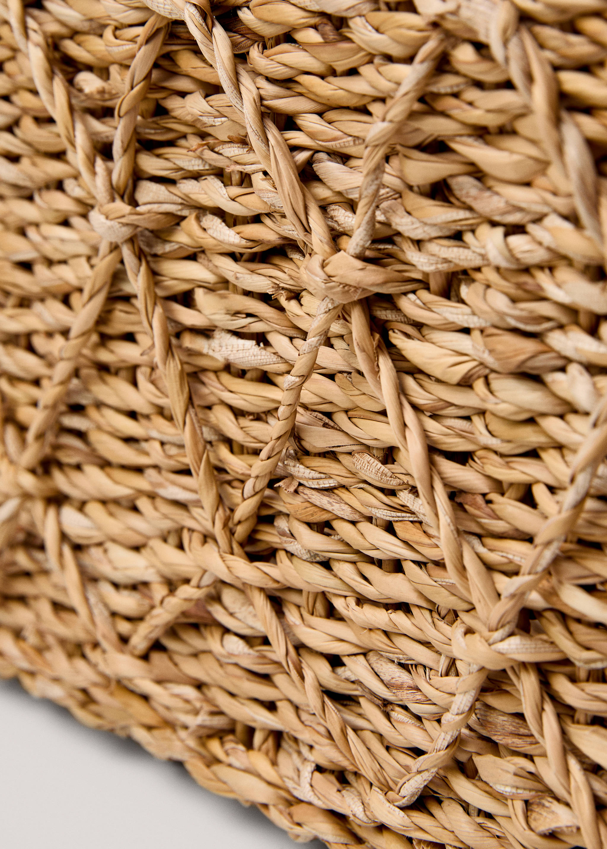 Kurv med relieff, 45x35 cm - Artikkeldetalj 3