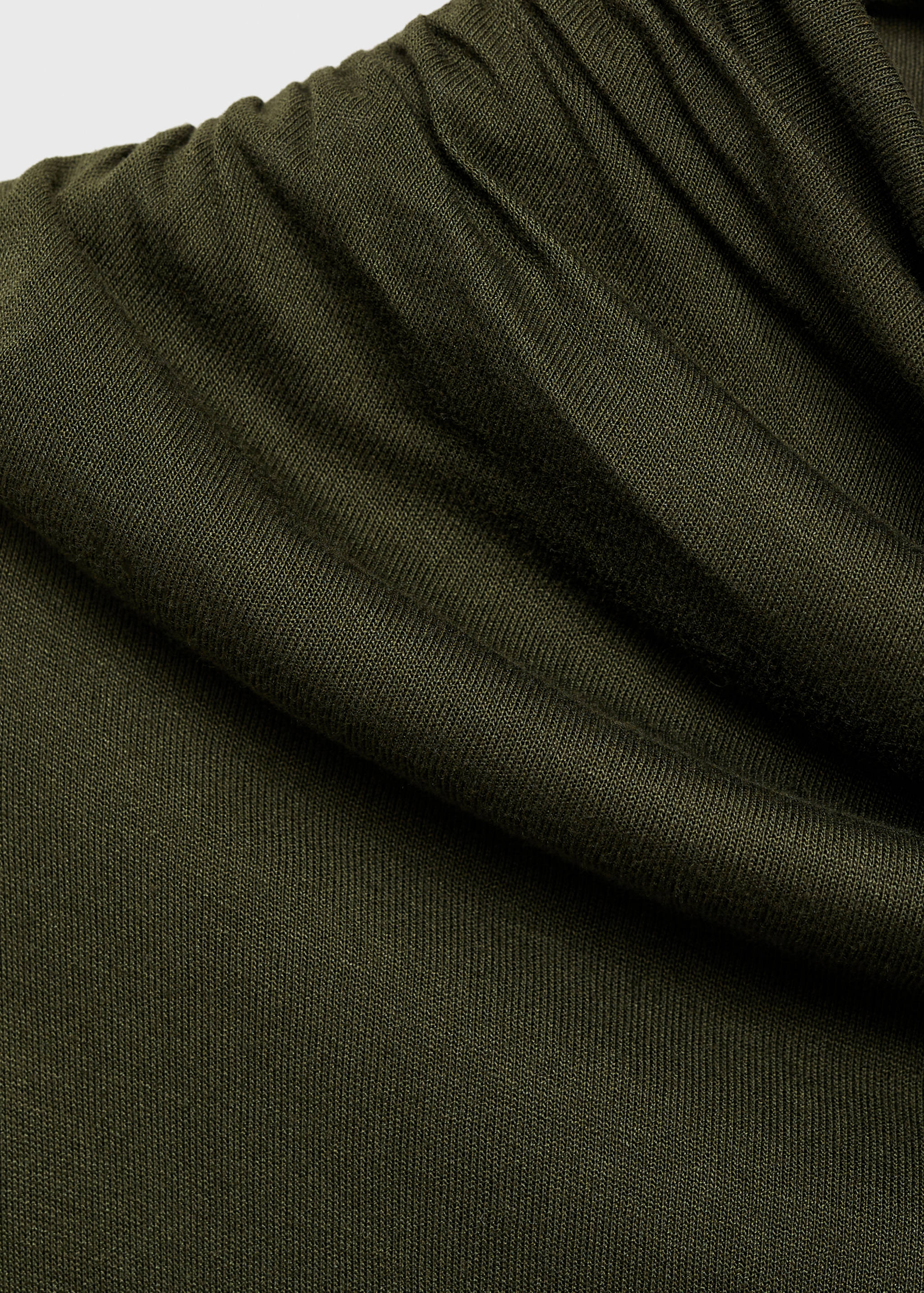 Round-neck long-sleeved t-shirt - Details of the article 8