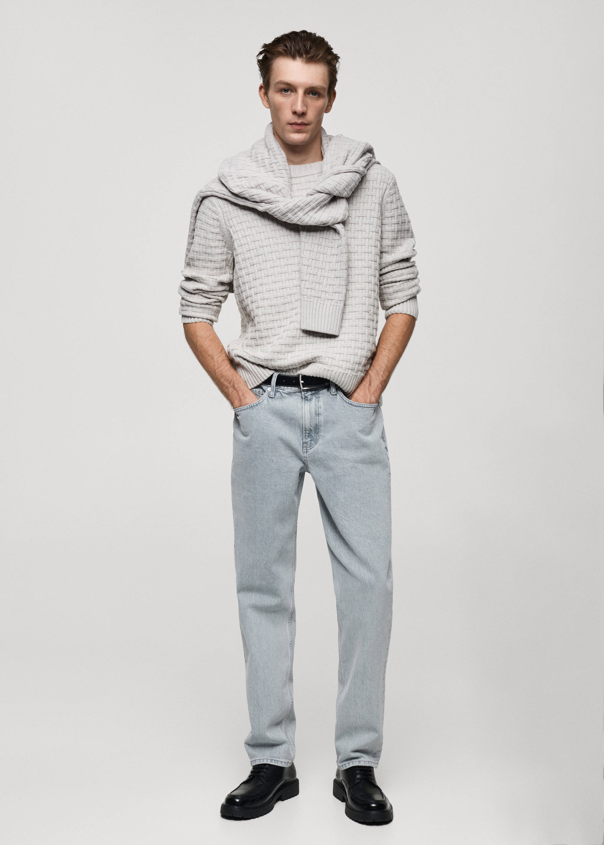 淡色水洗常规版型牛仔裤 - null