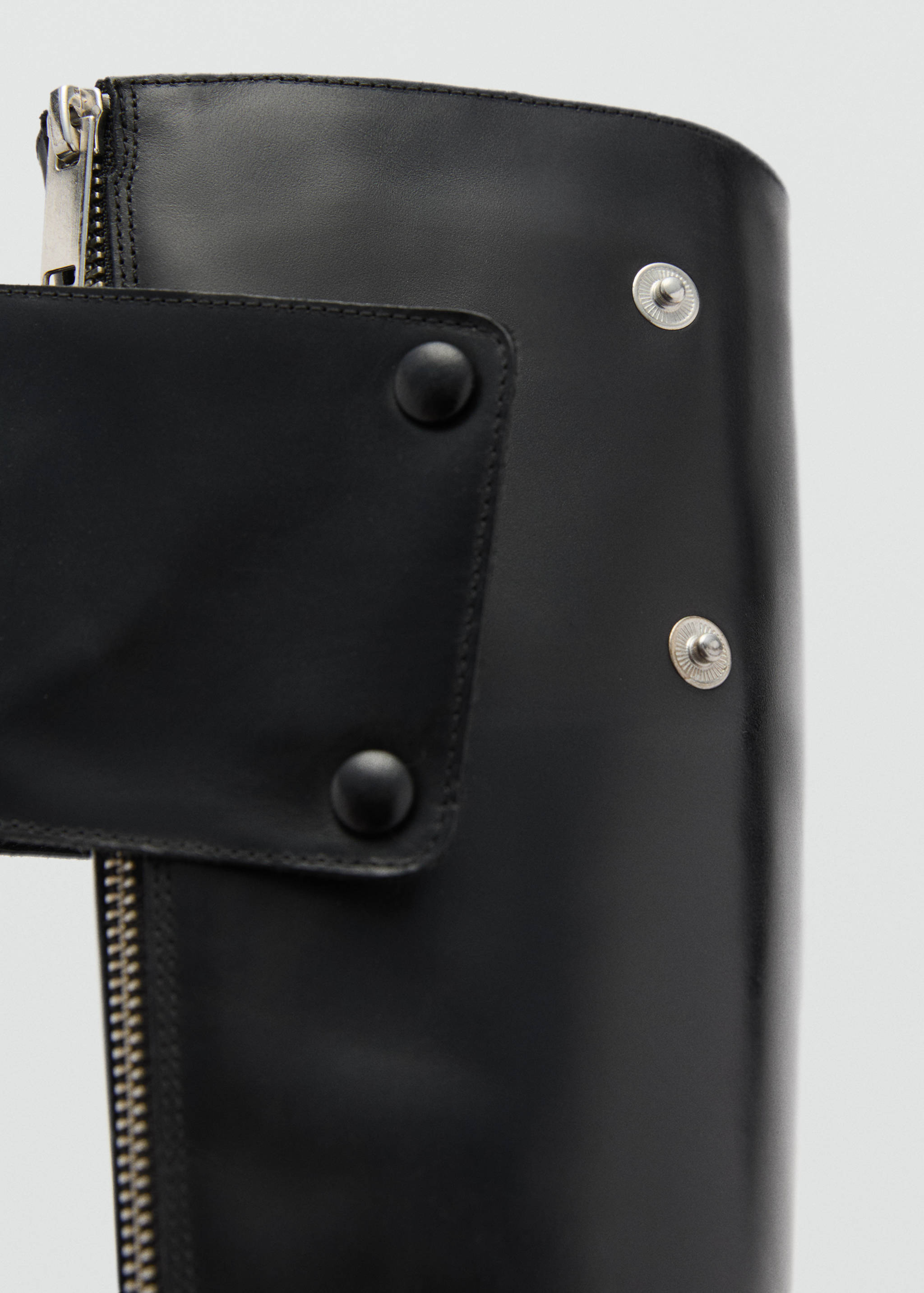 Zipper leather boots - Details of the article 4