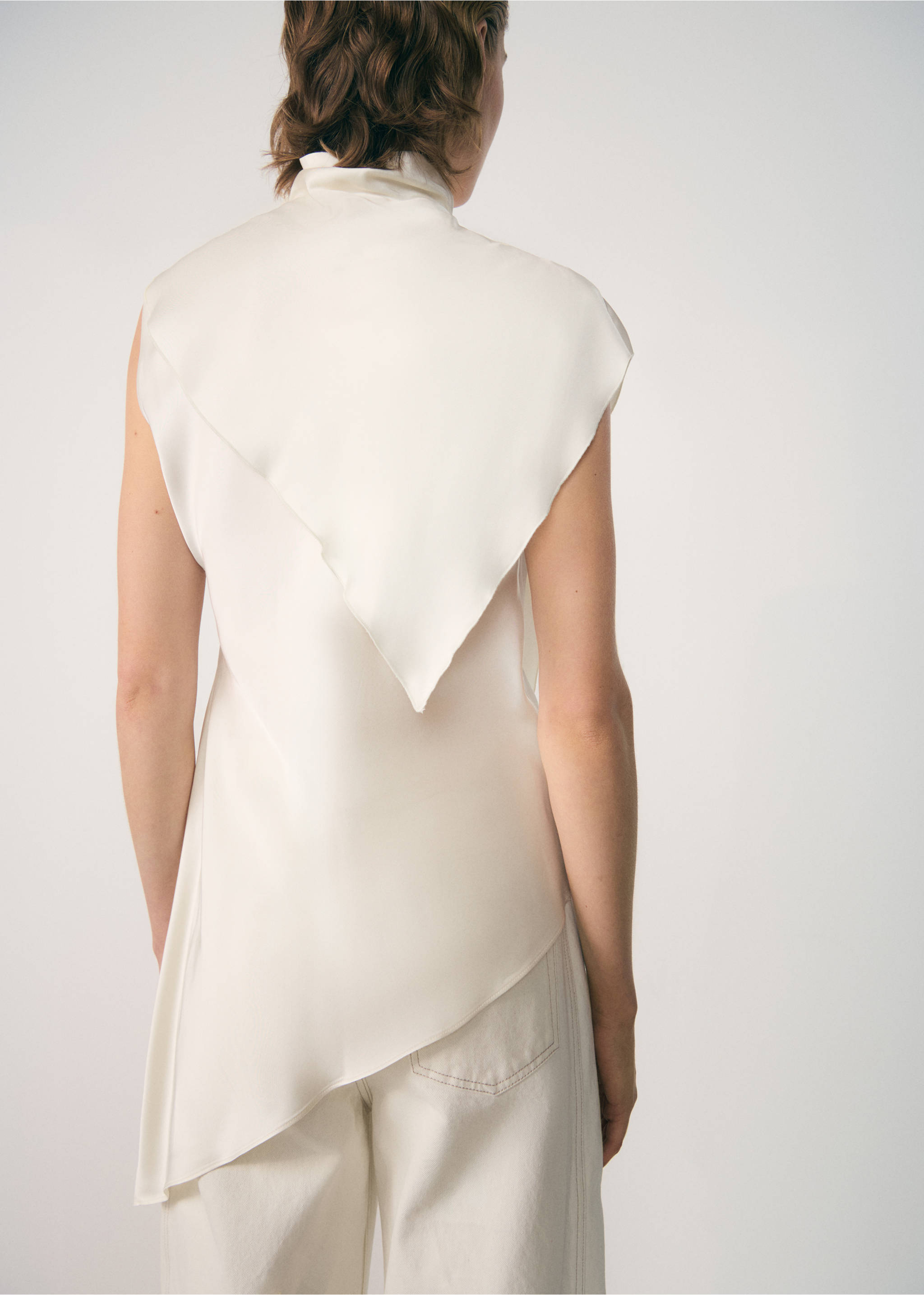 Asymmetric satin blouse - Reverse of the article, Off White. Ref: 77047936-00.