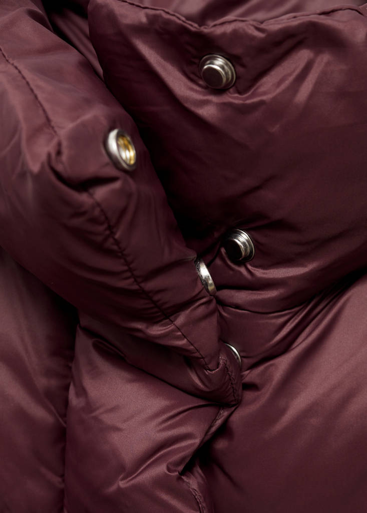 Short quilted anorak — Maroon