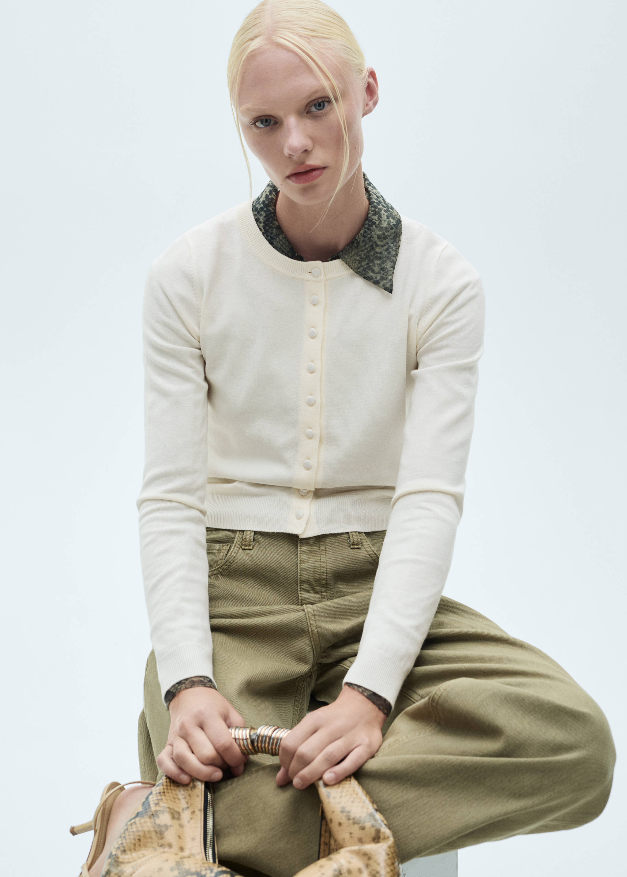 Fine-knit cardigan - Medium plane