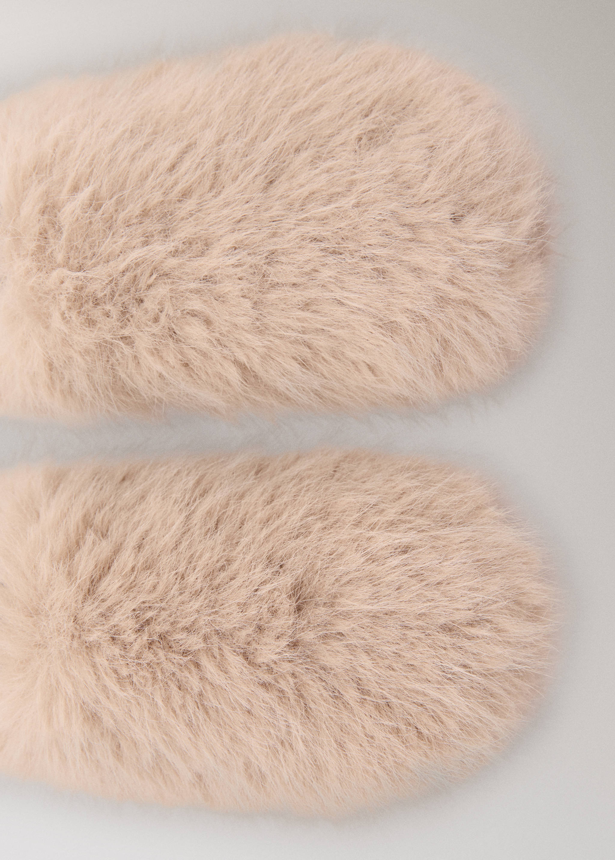 Slippers with faux-fur - Details of the article 2