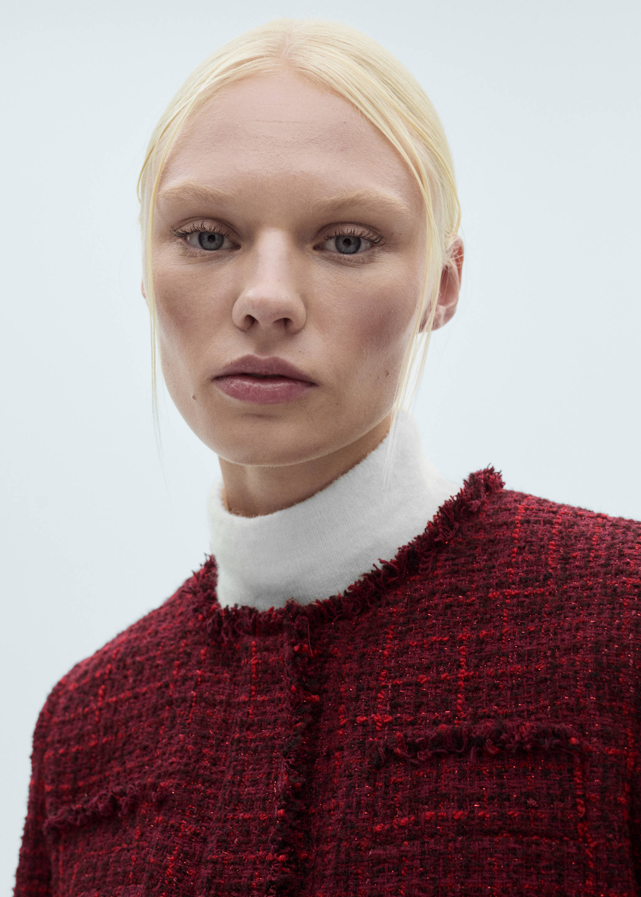 Tweed jacket with frayed ends - Details of the article 1