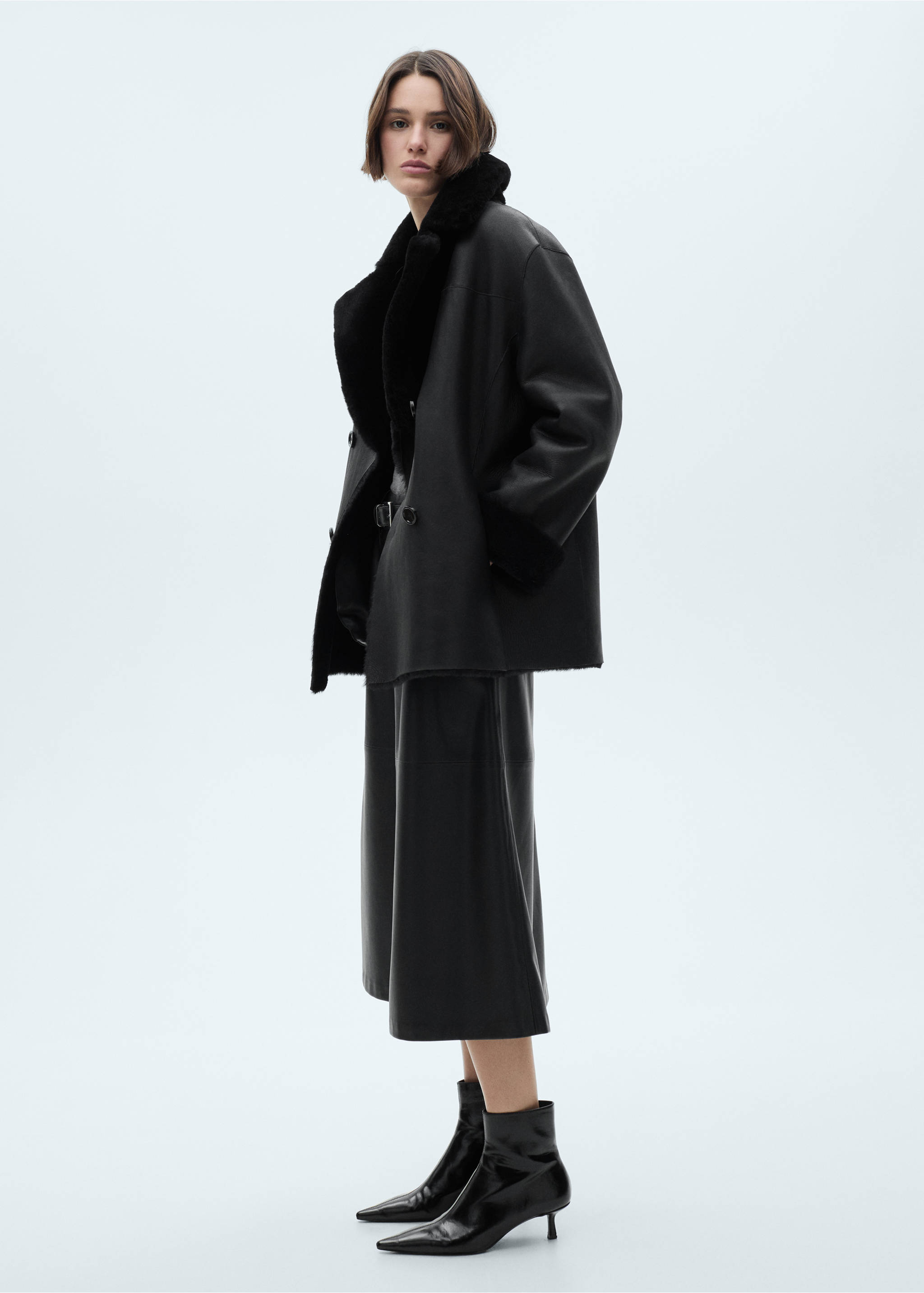 Double-breasted leather coat - General plane, Black. Ref: 77049064-00.